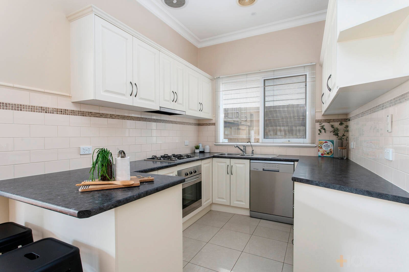 18 Walker Street Rippleside