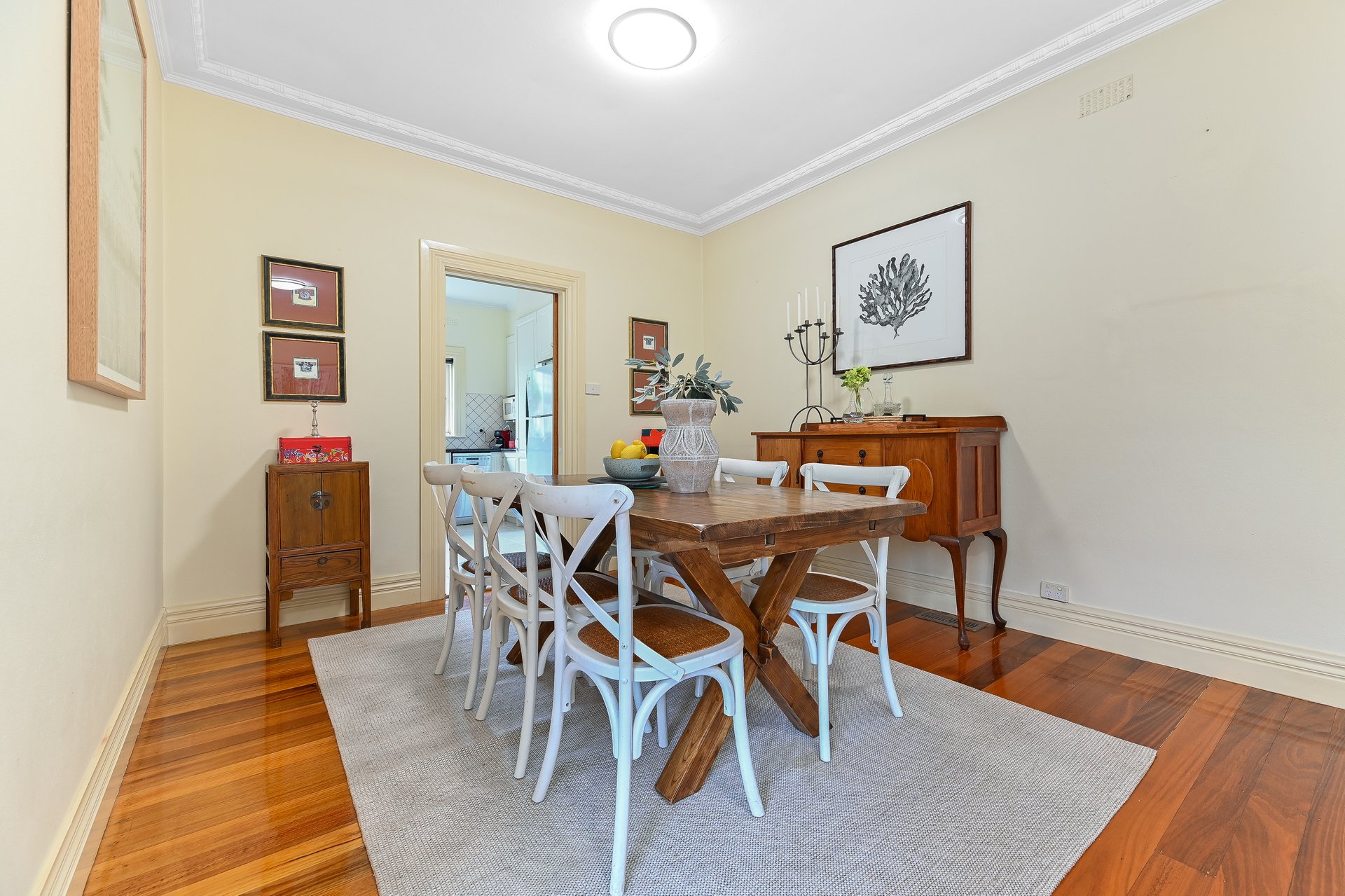 18 Waratah Avenue, Burwood image 3