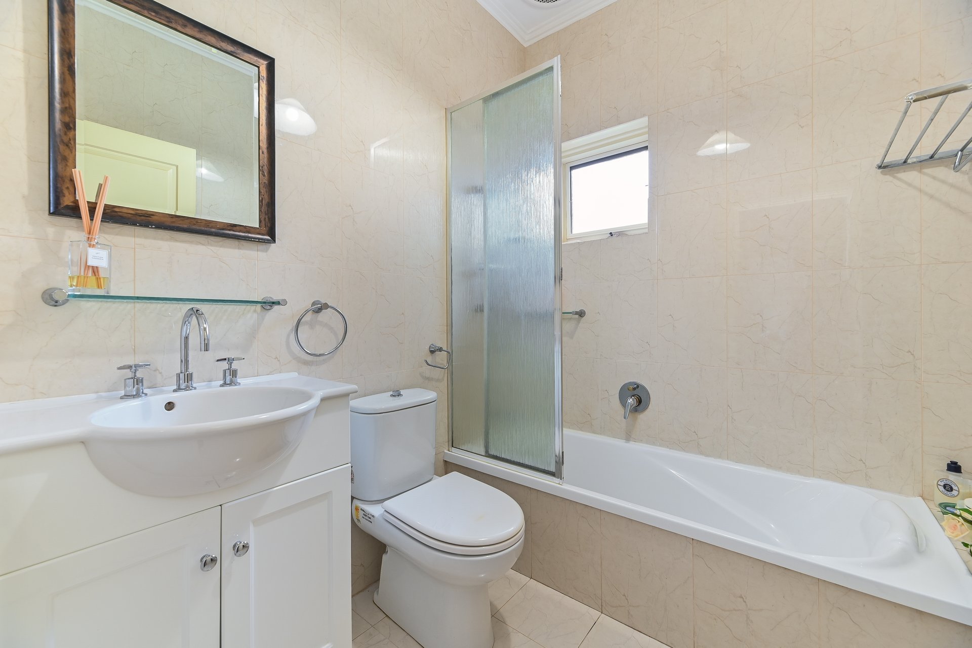 18 Waratah Avenue, Burwood image 12