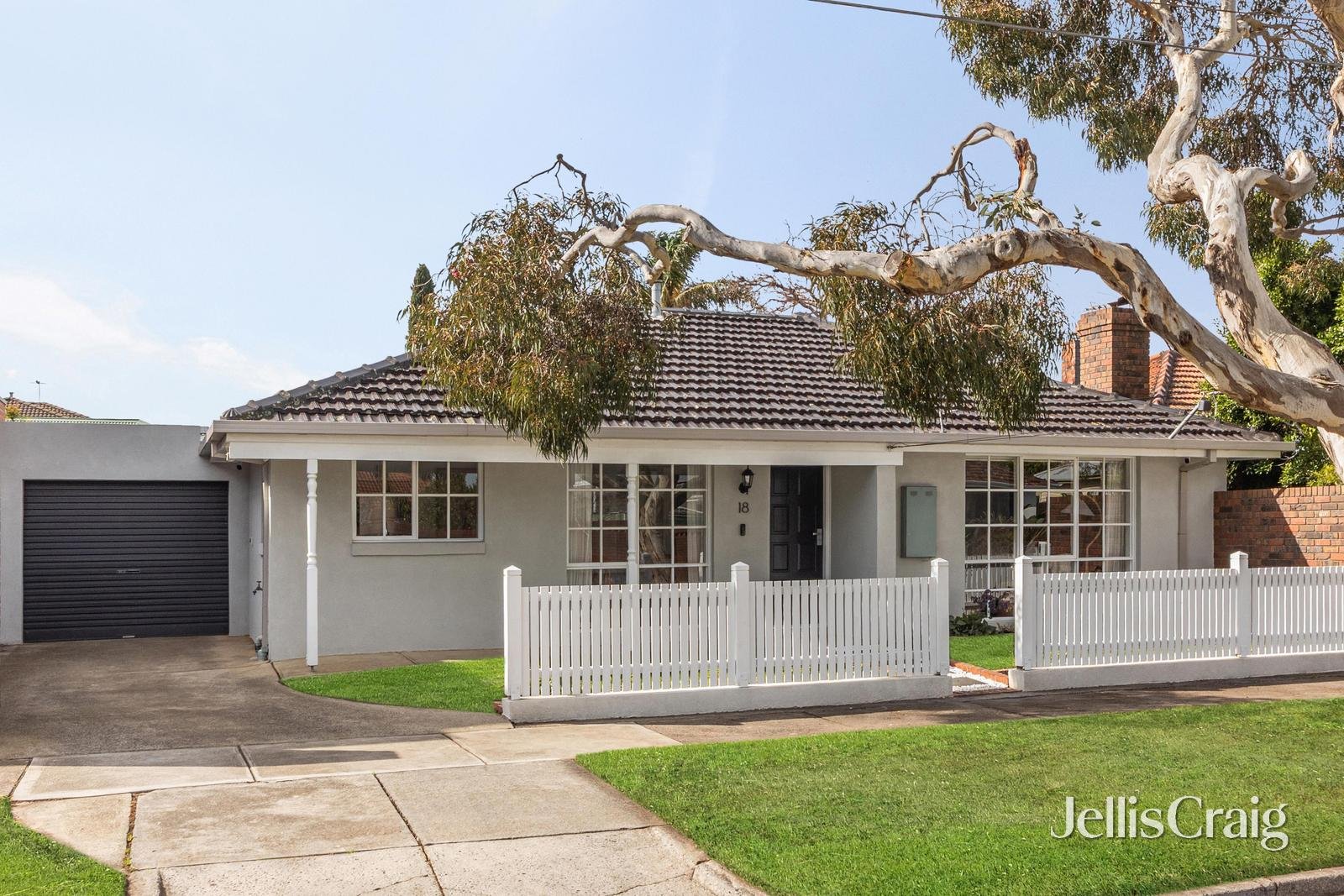 18 Waratah Street, Seaholme image 1