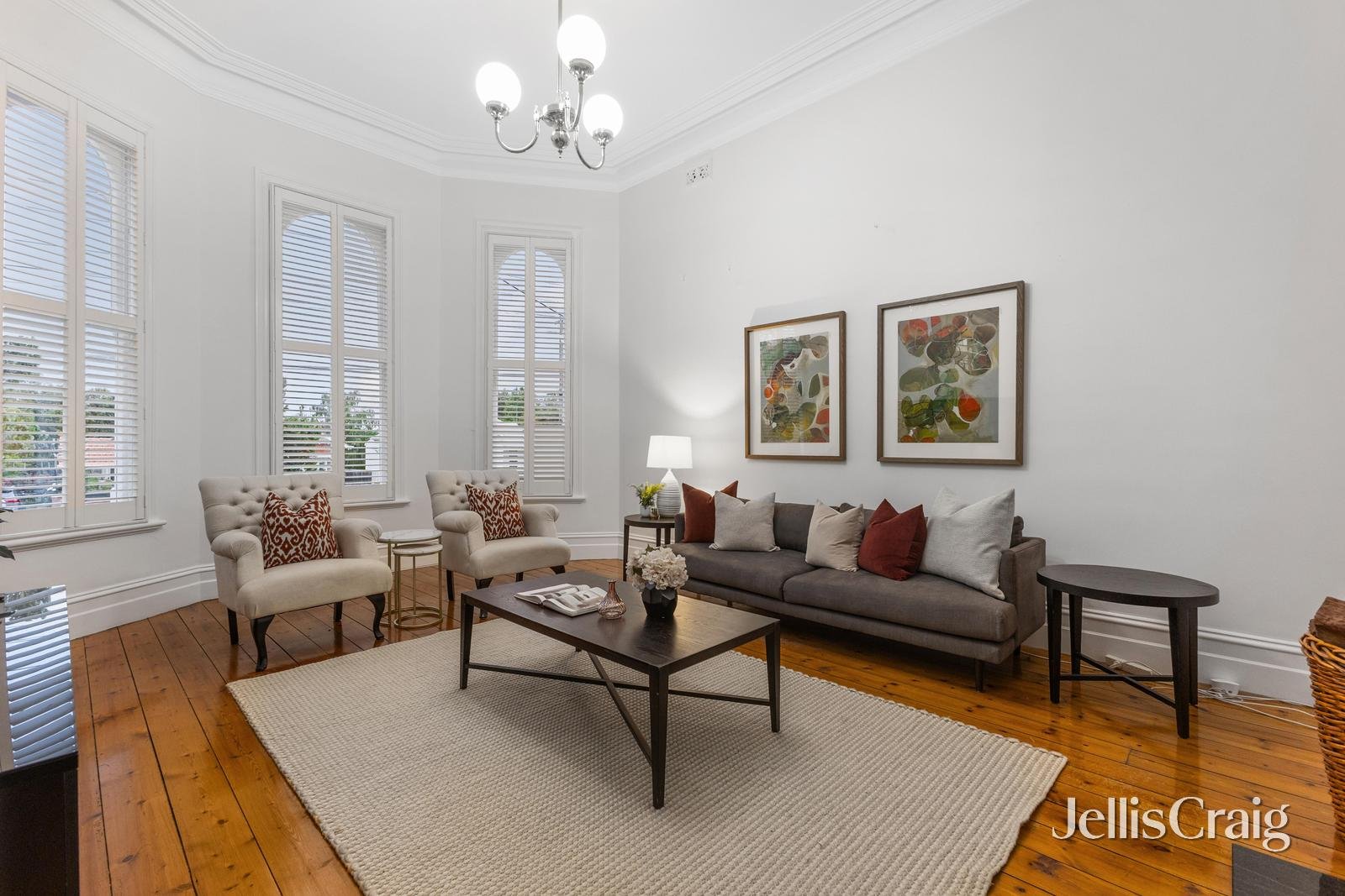 18 Warrigal Road, Surrey Hills image 2