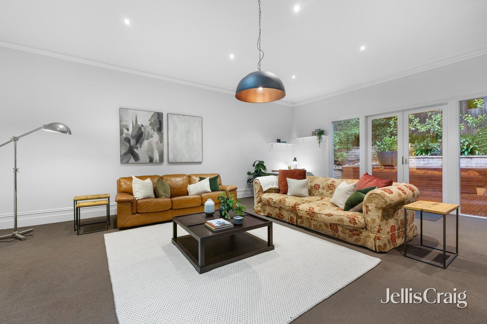 18 Warrigal Road, Surrey Hills image 8