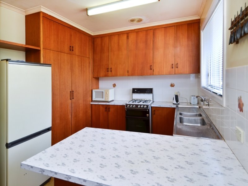 18 Watsons Road, Newcomb image 3