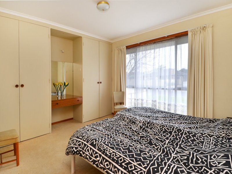 18 Watsons Road, Newcomb image 5