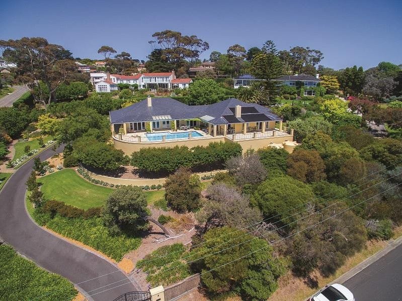 18 Watts Parade, MOUNT ELIZA, VIC 3930