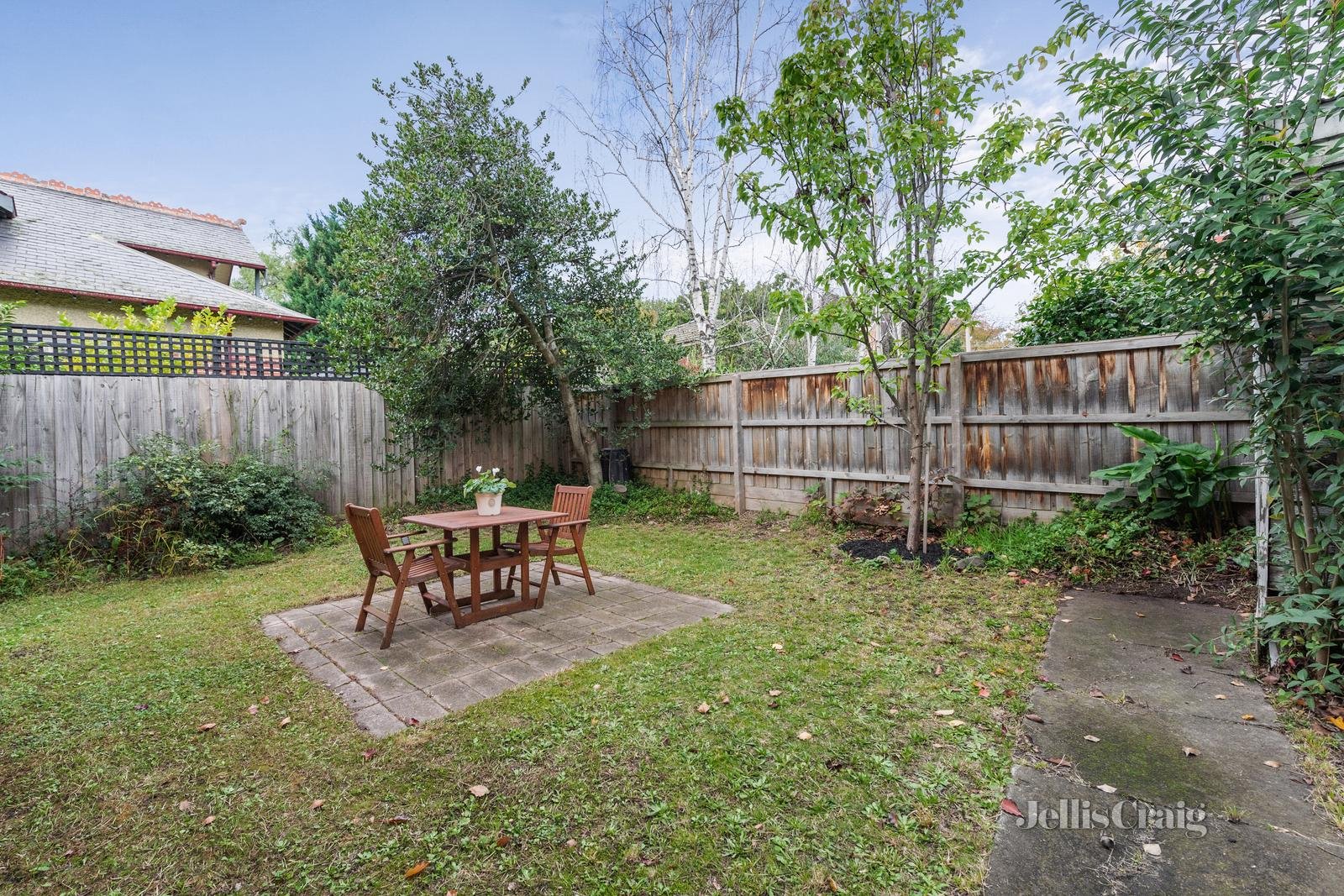 18 Windsor Crescent, Surrey Hills image 7