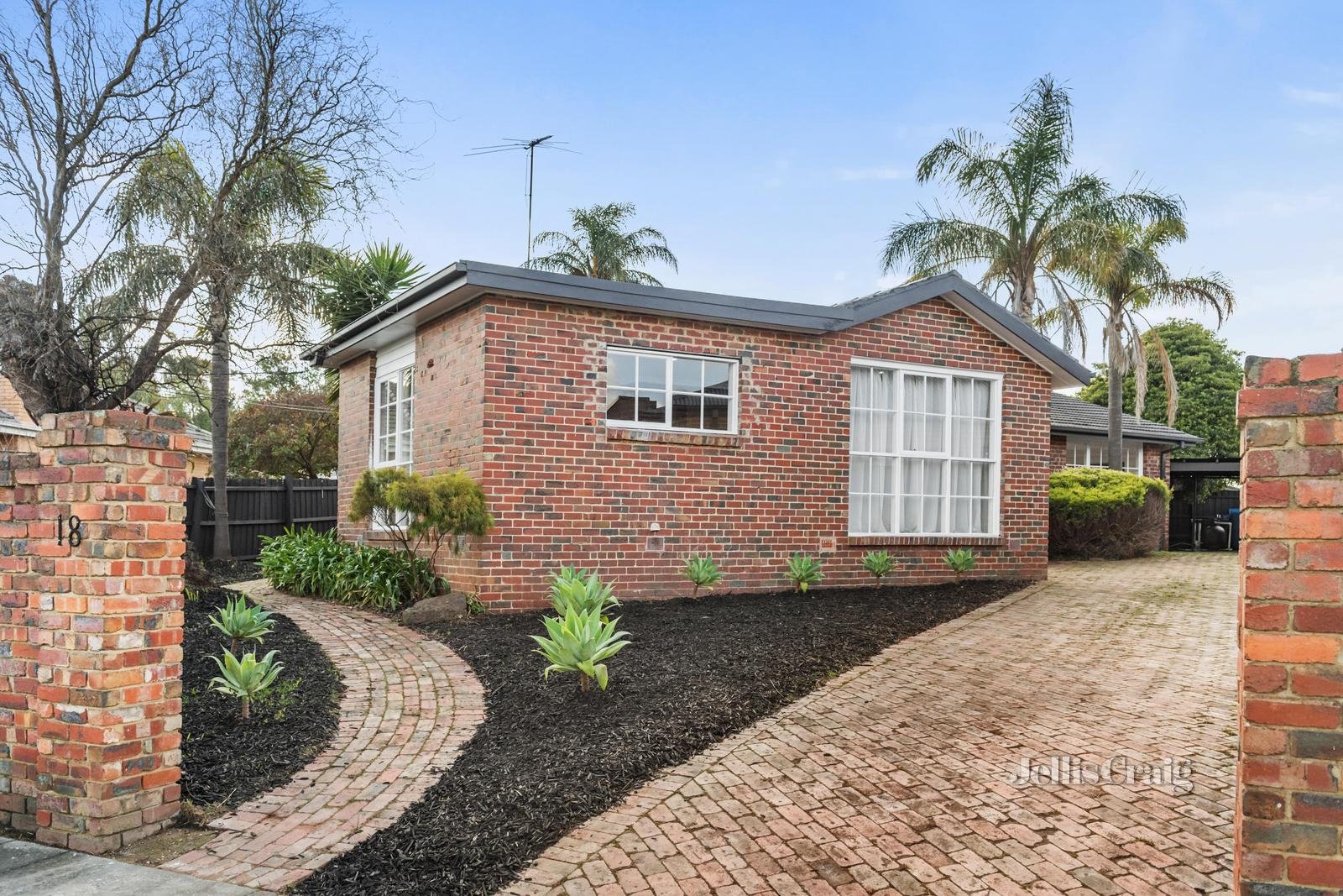 18 Yerrawa Drive, Watsonia image 1