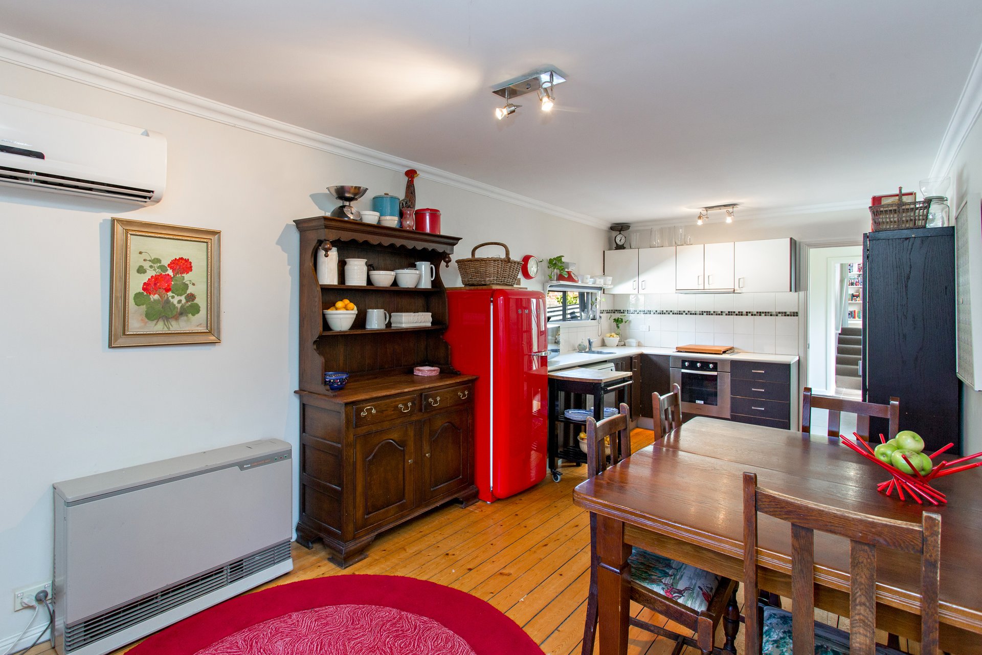 18 York Street, Golden Point image 2