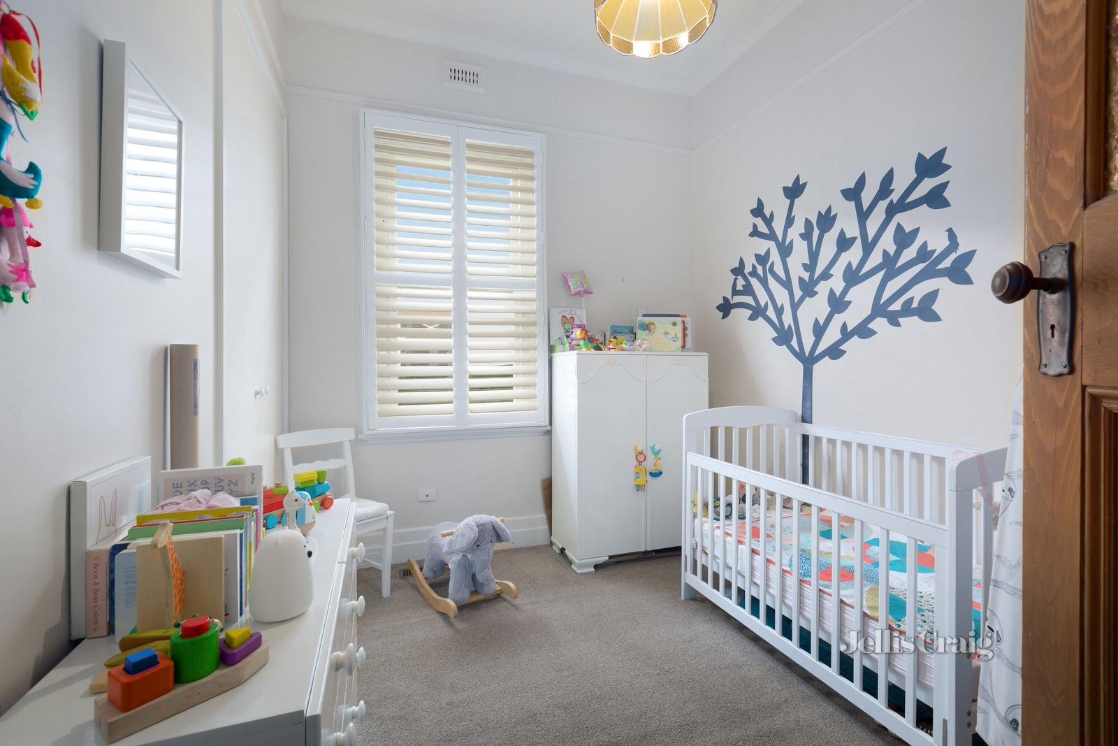 18 Young Street, Glen Iris image 7