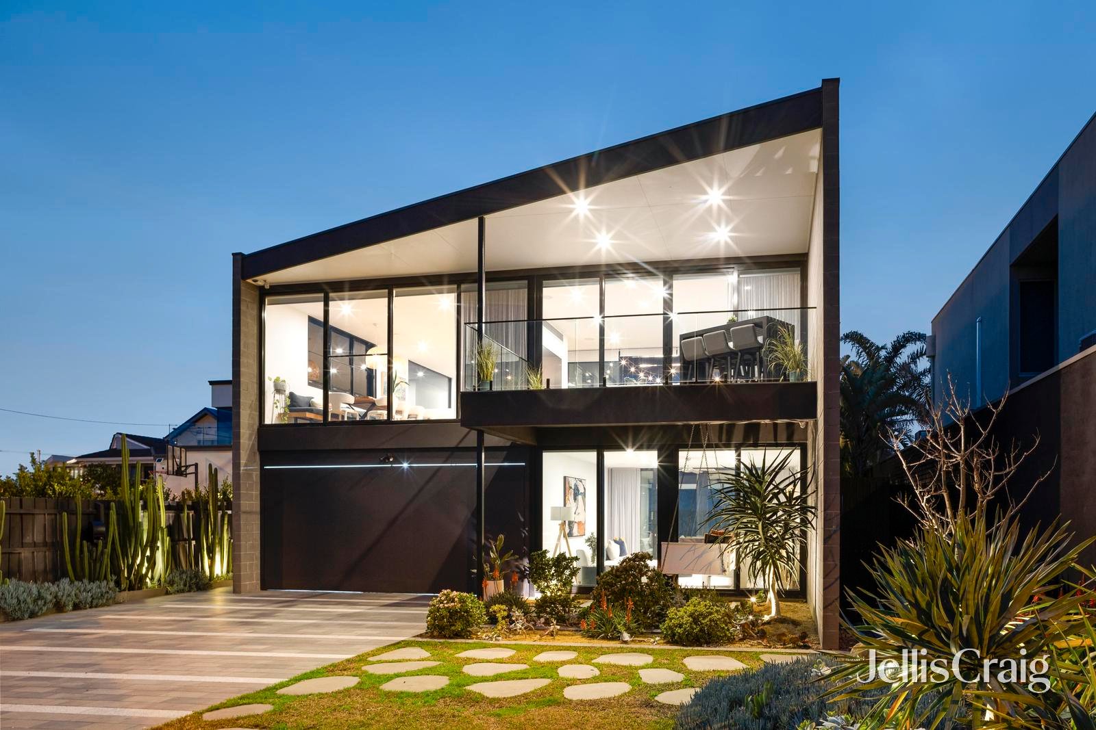 180 Beach Road, Parkdale image 1