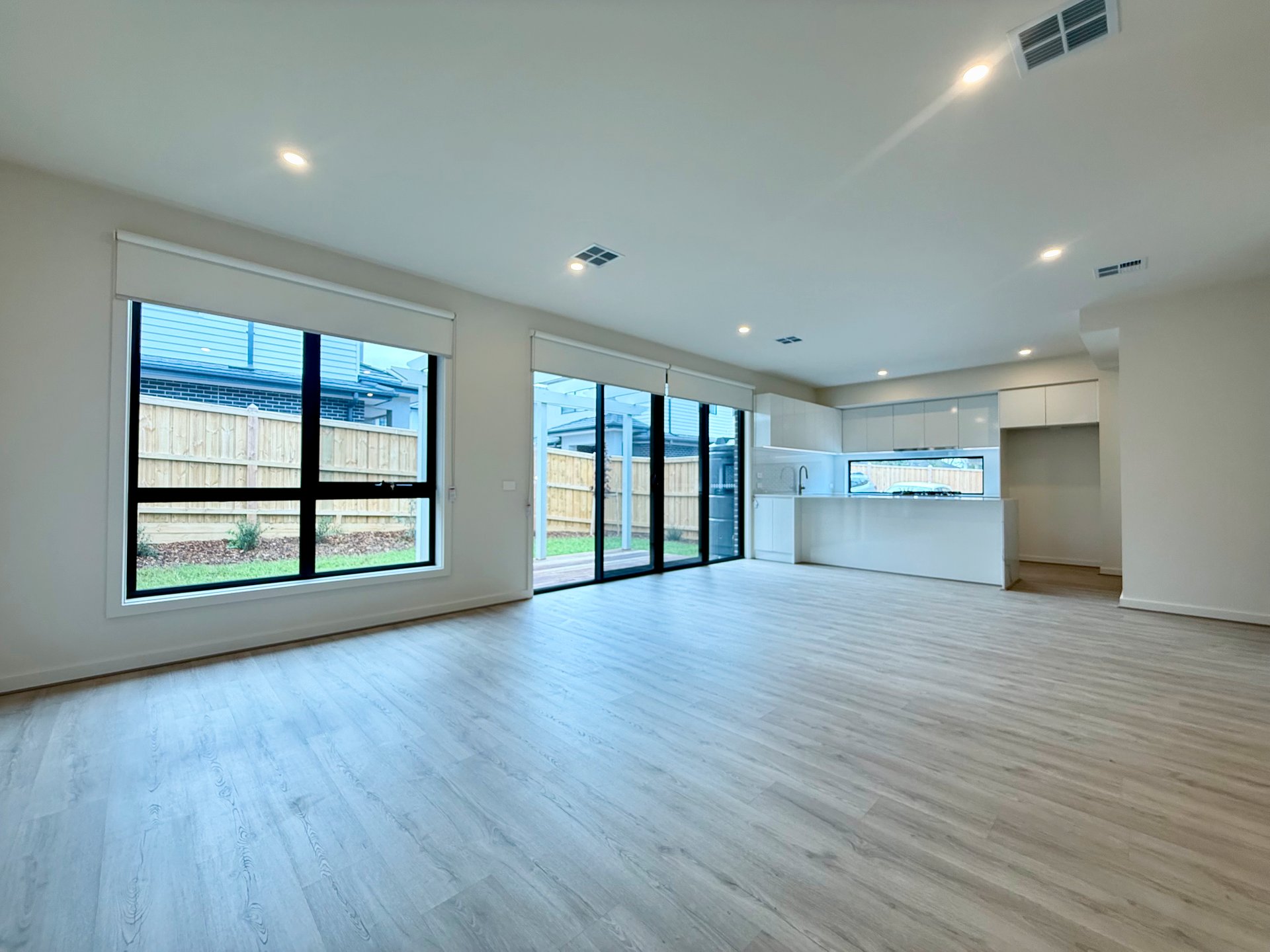 1/80 Oban Road, Ringwood image 3