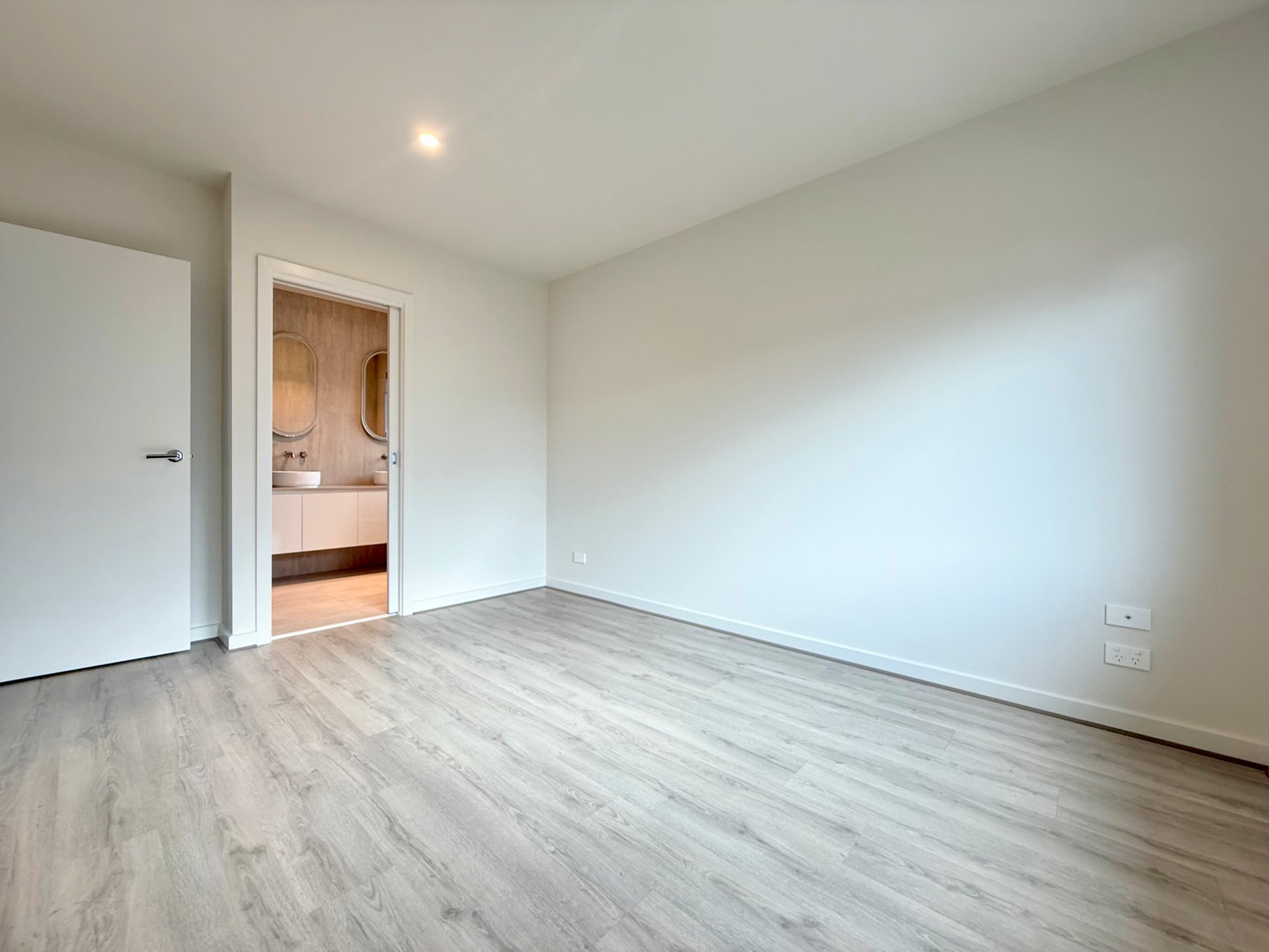 1/80 Oban Road, Ringwood image 5