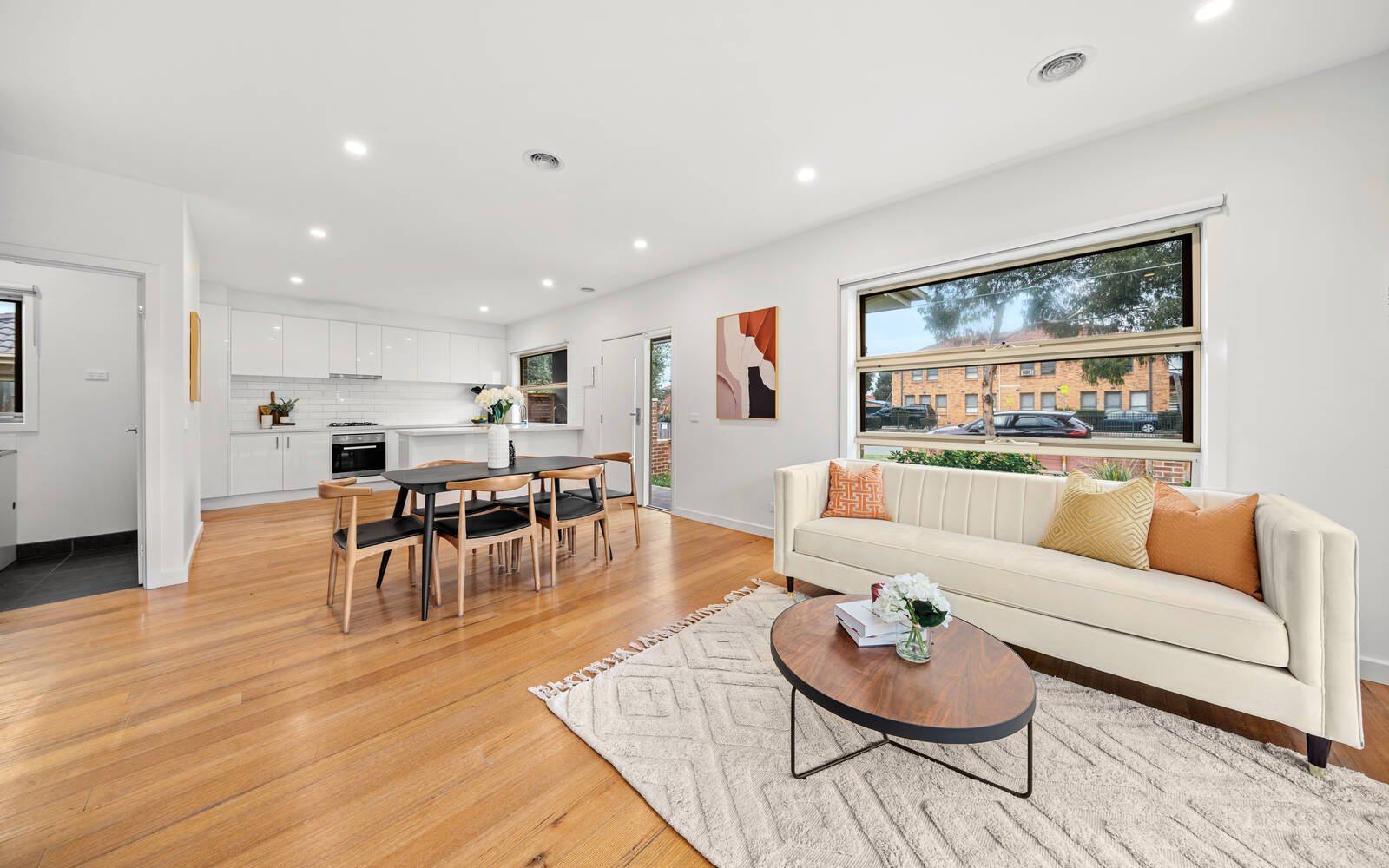 Property Gallery Thumbnail 8