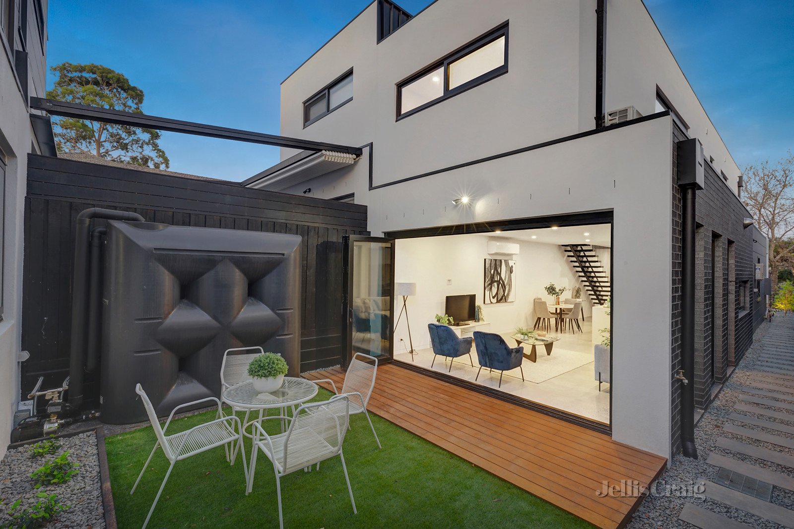 1/80 Waverley Street, Moonee Ponds image 9