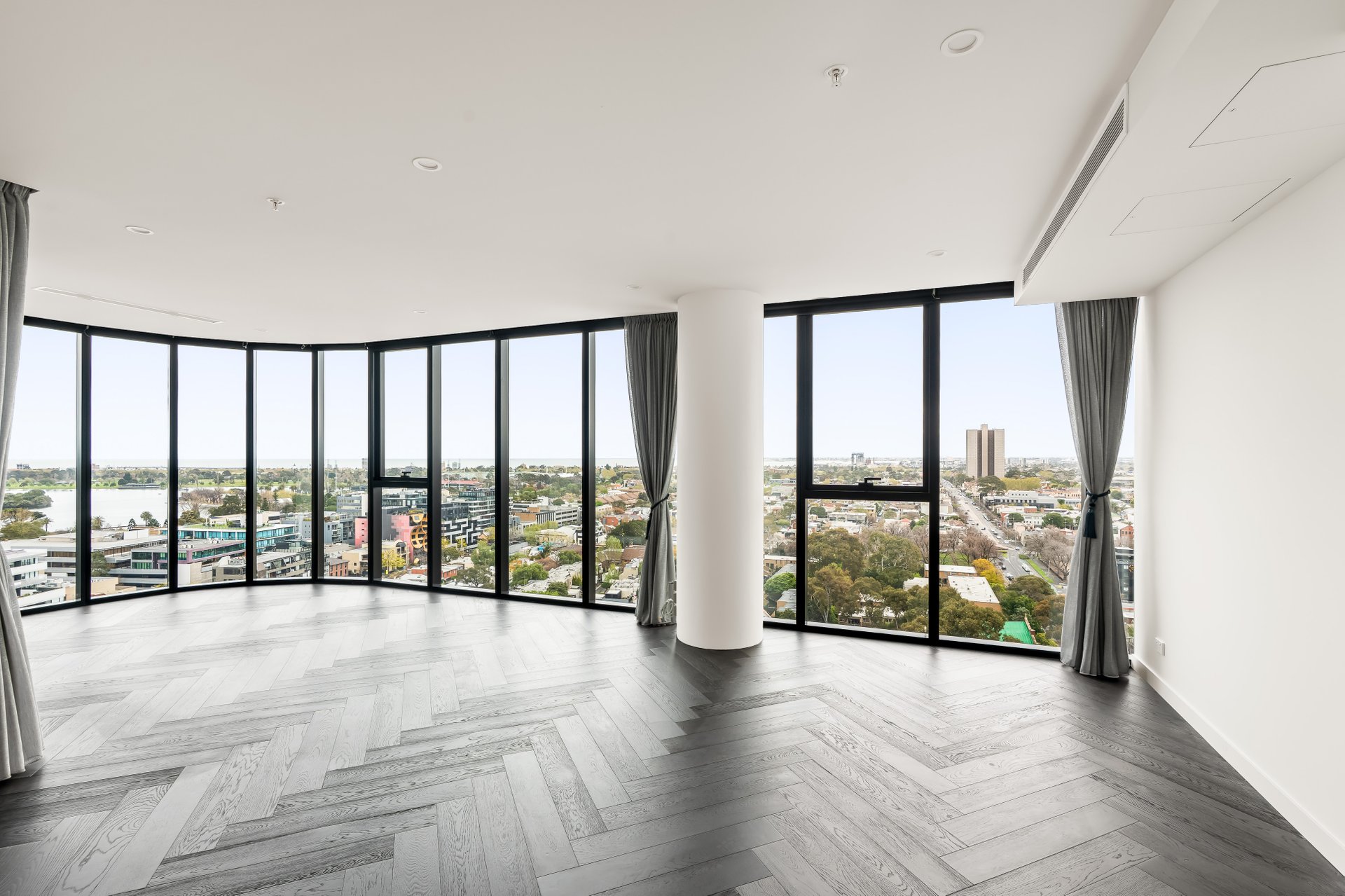 1803/39 Park Street, South Melbourne image 3