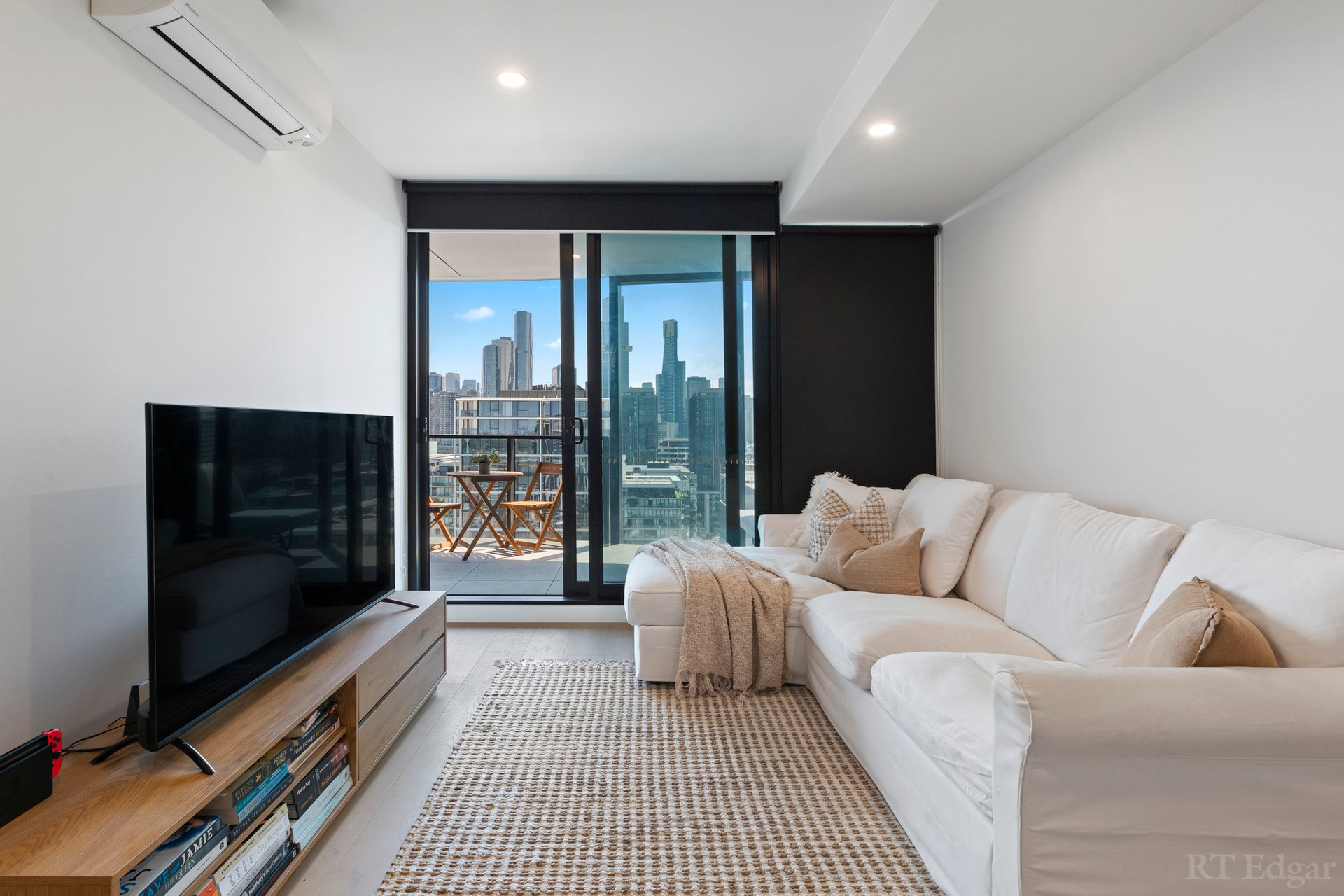 Property Gallery Thumbnail 3