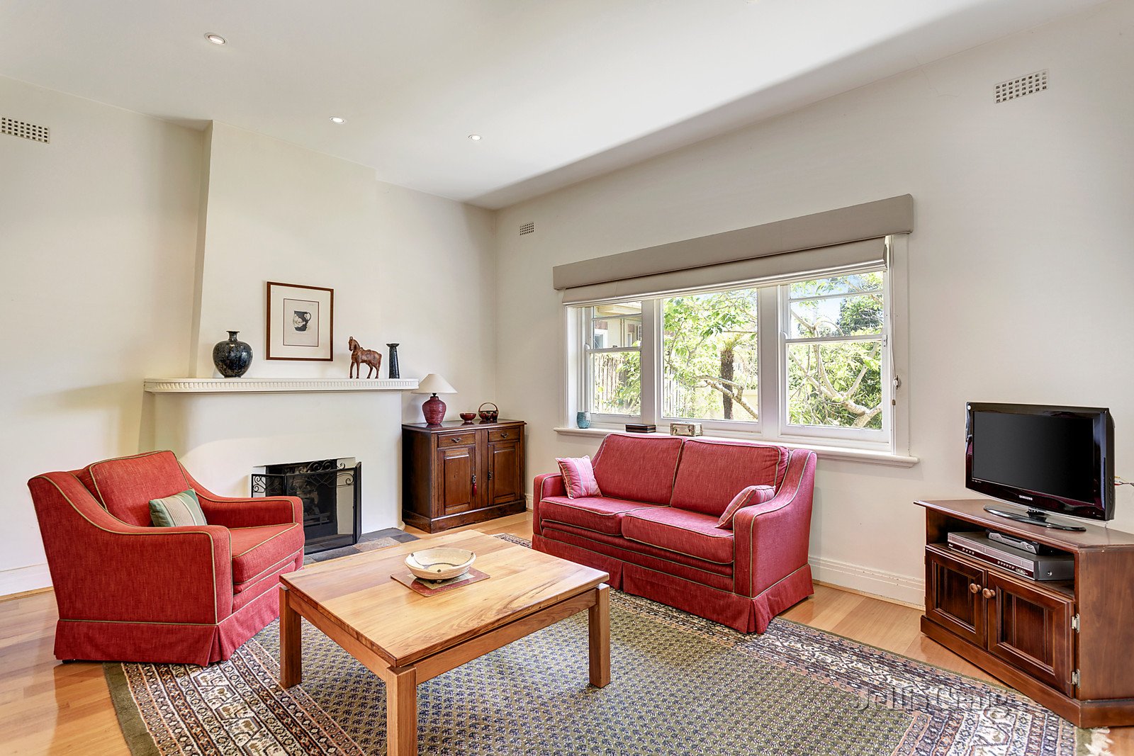 1/806 Burke Road, Camberwell image 2