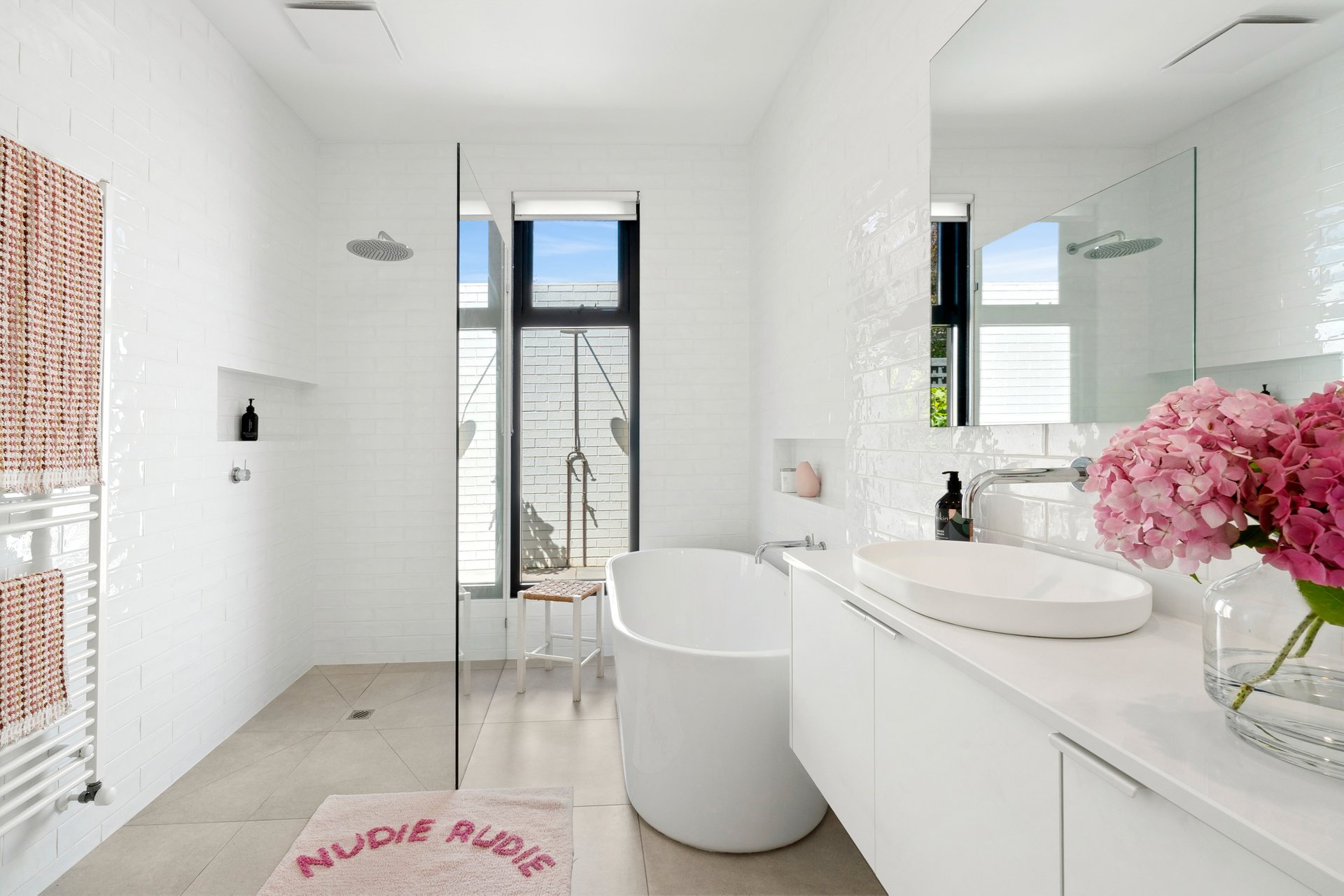 Property Gallery Thumbnail 9