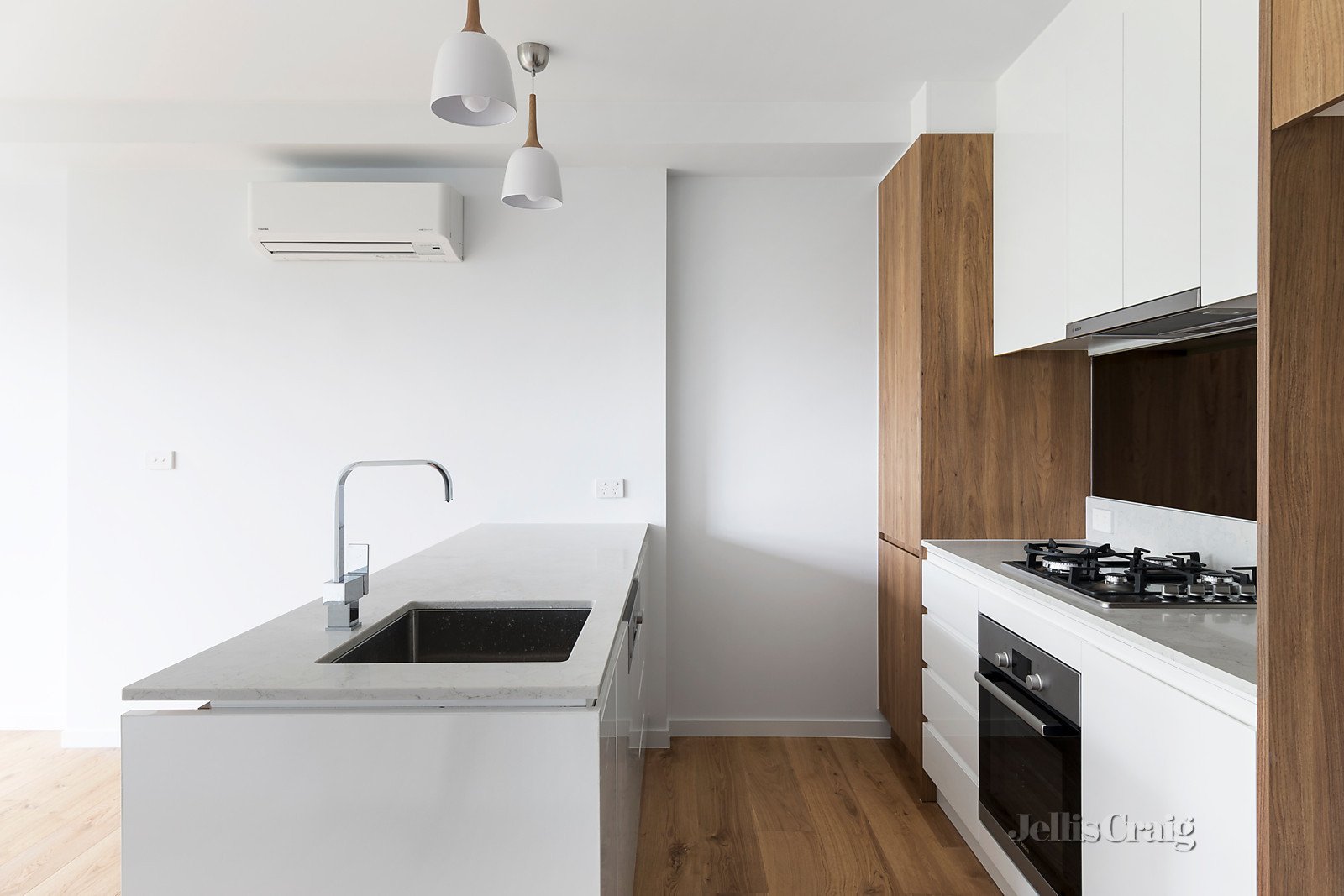 18/1 Powlett Street, Heidelberg image 8