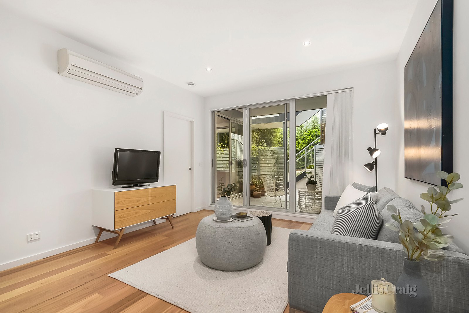 18/101 Leveson Street, North Melbourne image 3