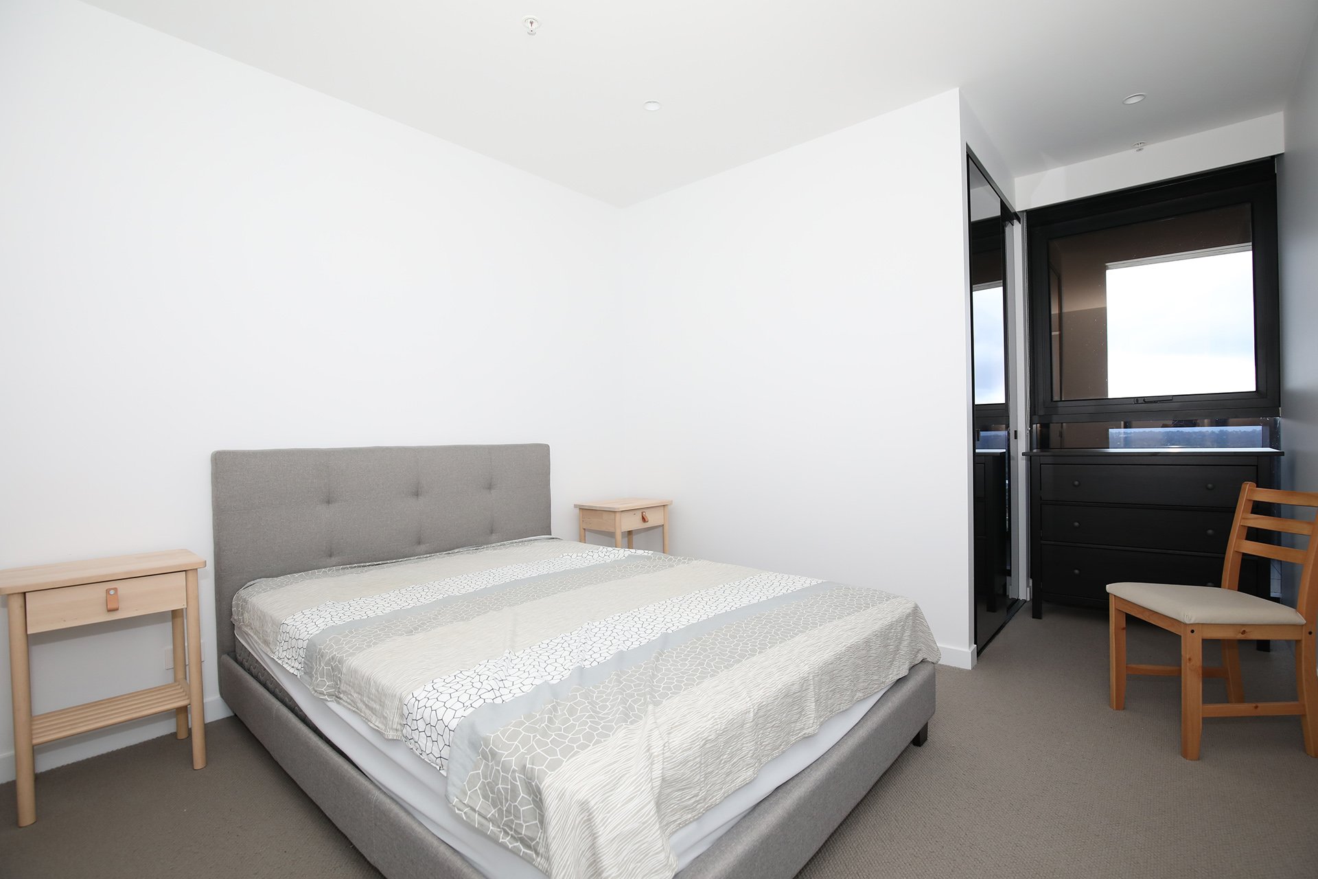 1810/545 Station Street, Box&nbsp;Hill image 4