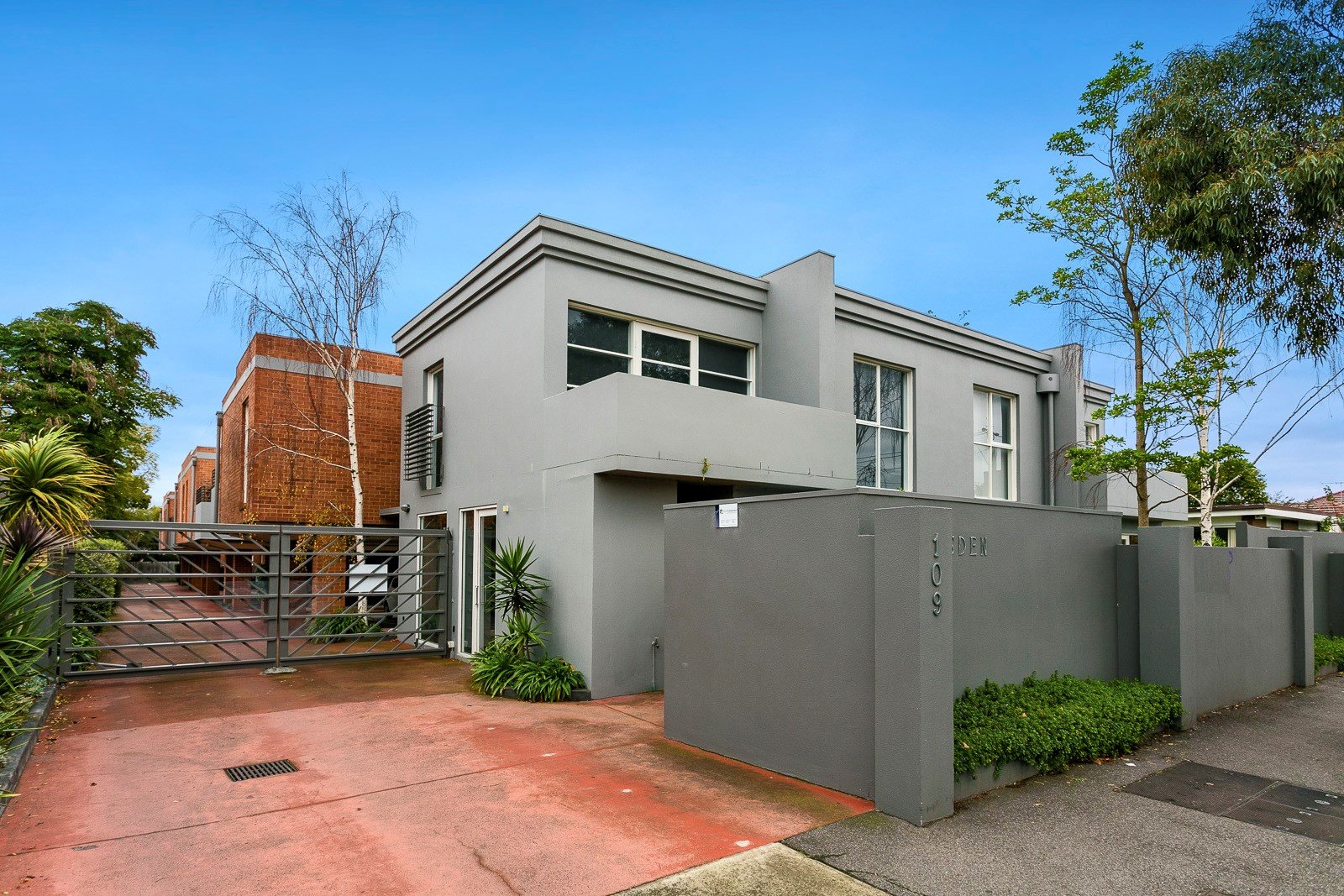 Property Gallery - Main Image