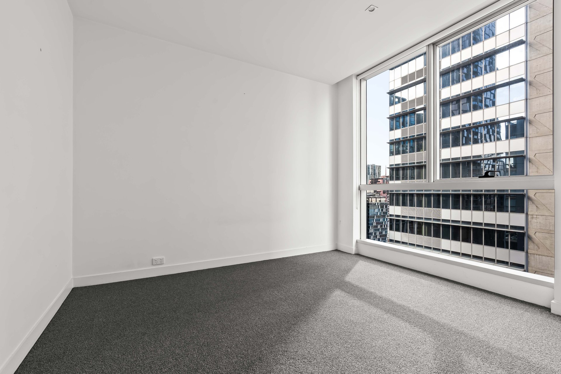 1811/22-24 Jane Bell Ln, Melbourne image 3