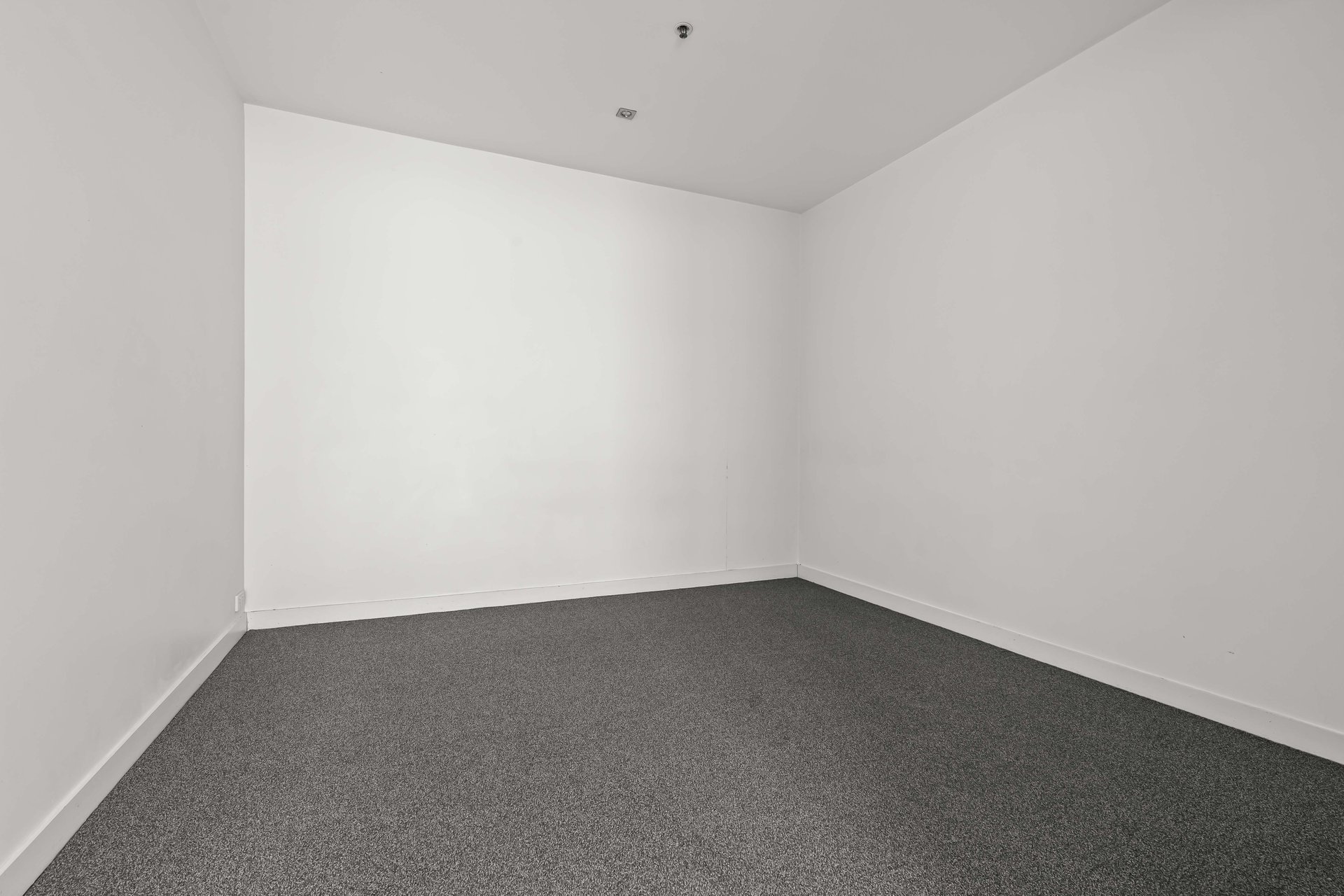 1811/22-24 Jane Bell Ln, Melbourne image 4