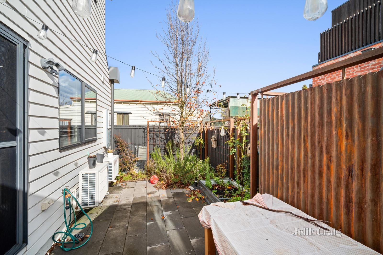1/811a Doveton Street North, Soldiers Hill image 9
