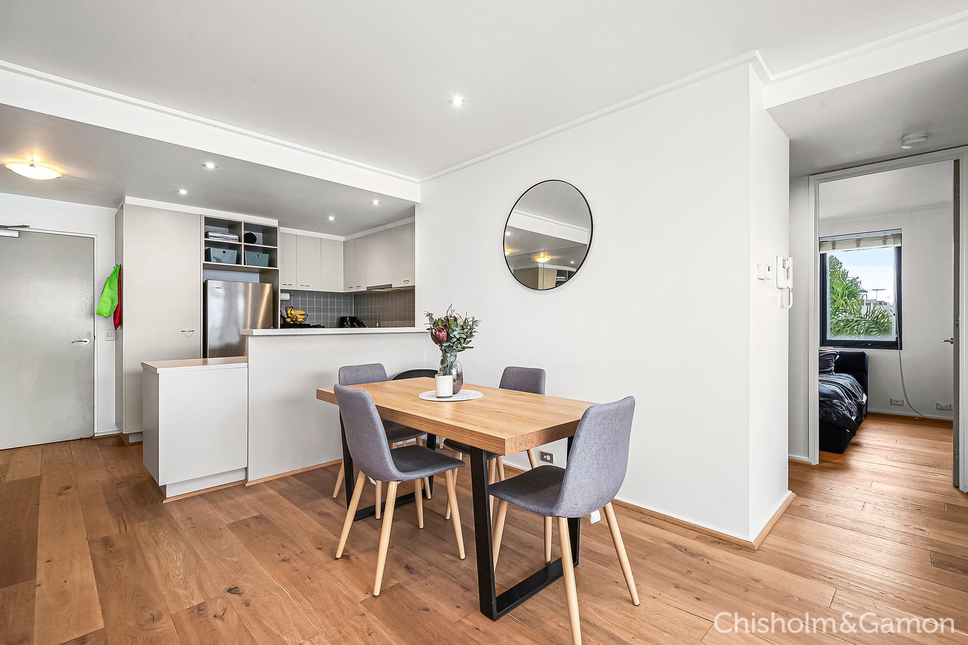 18/125 Ormond Road, Elwood image 4