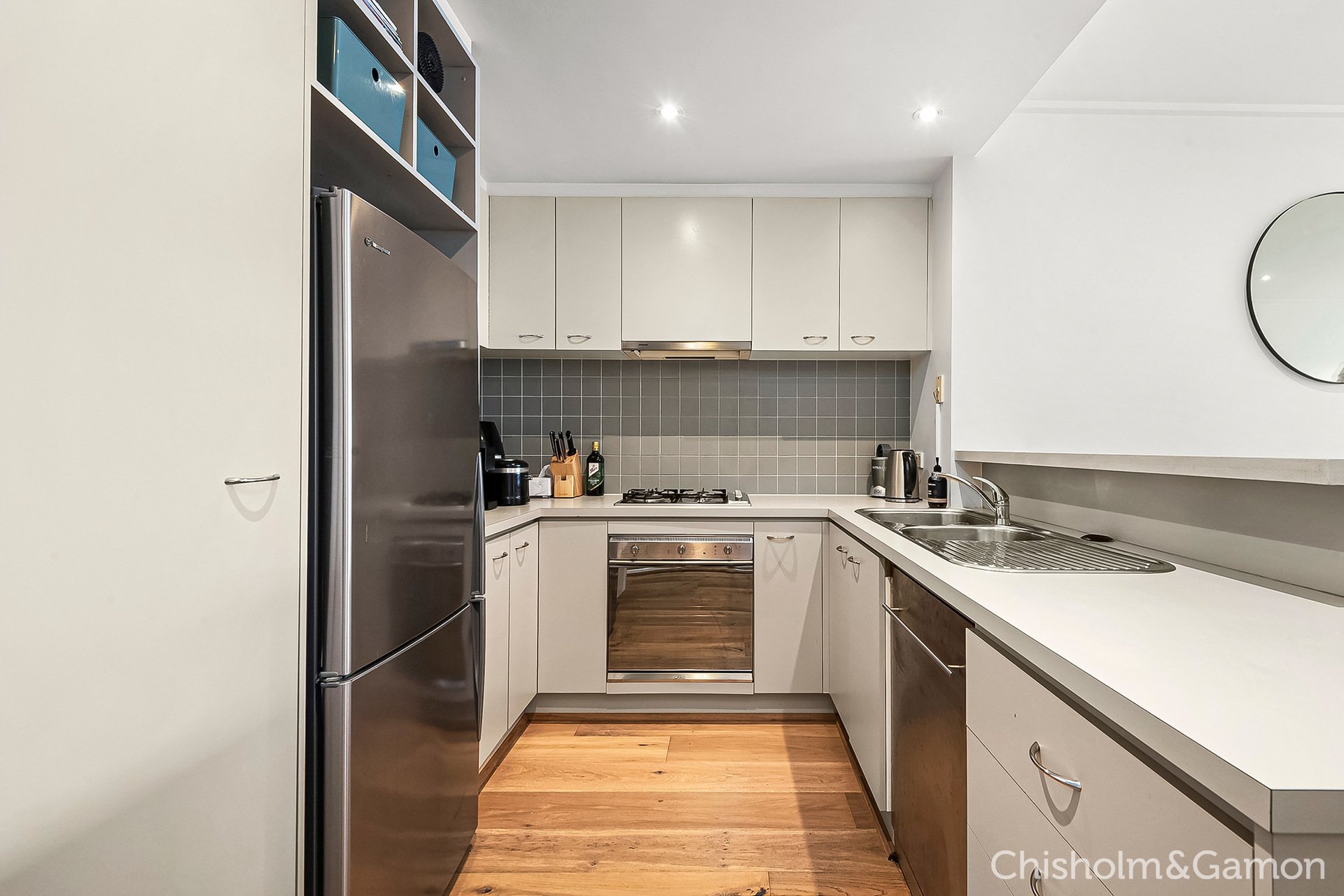 18/125 Ormond Road, Elwood image 5