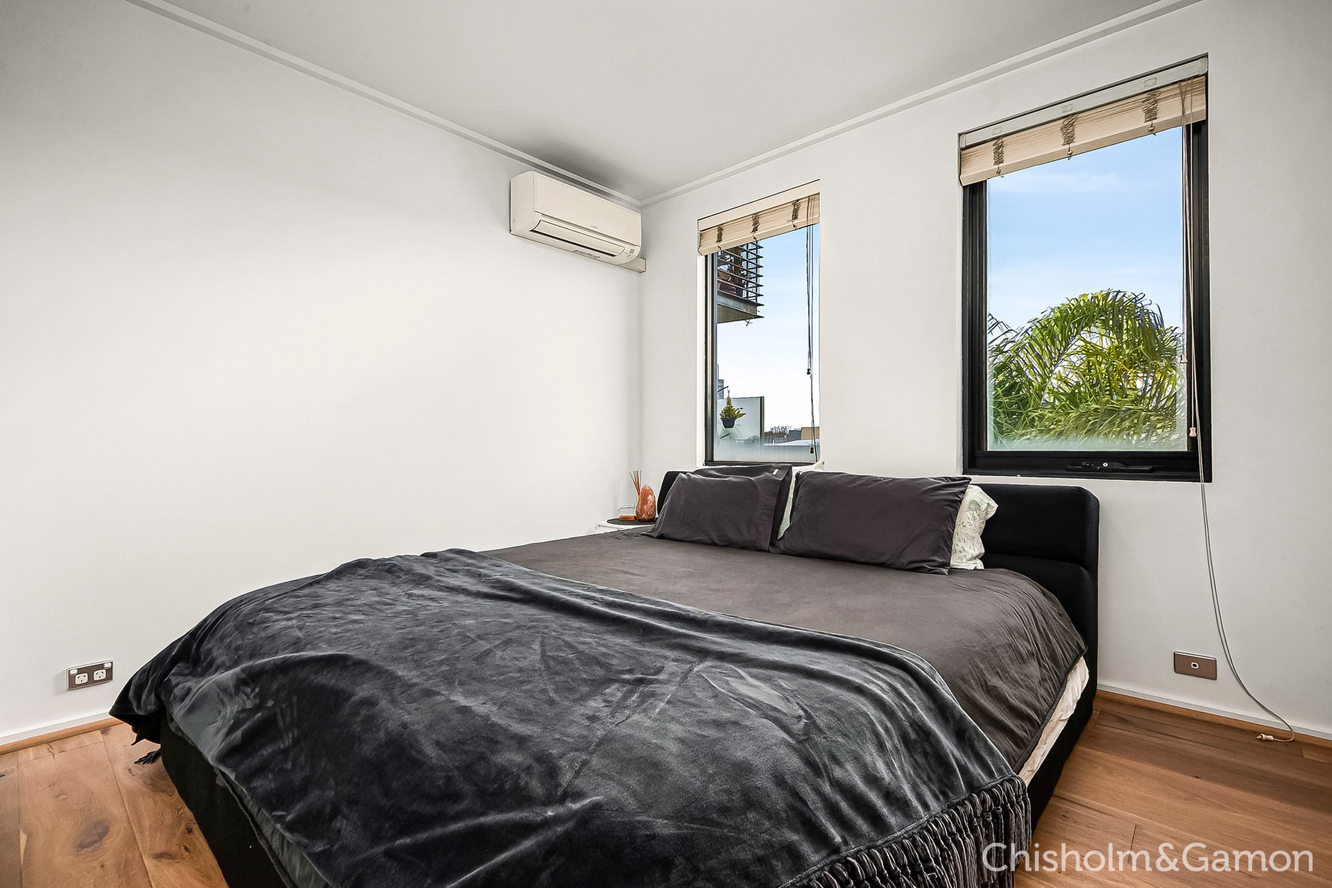 18/125 Ormond Road, Elwood image 6