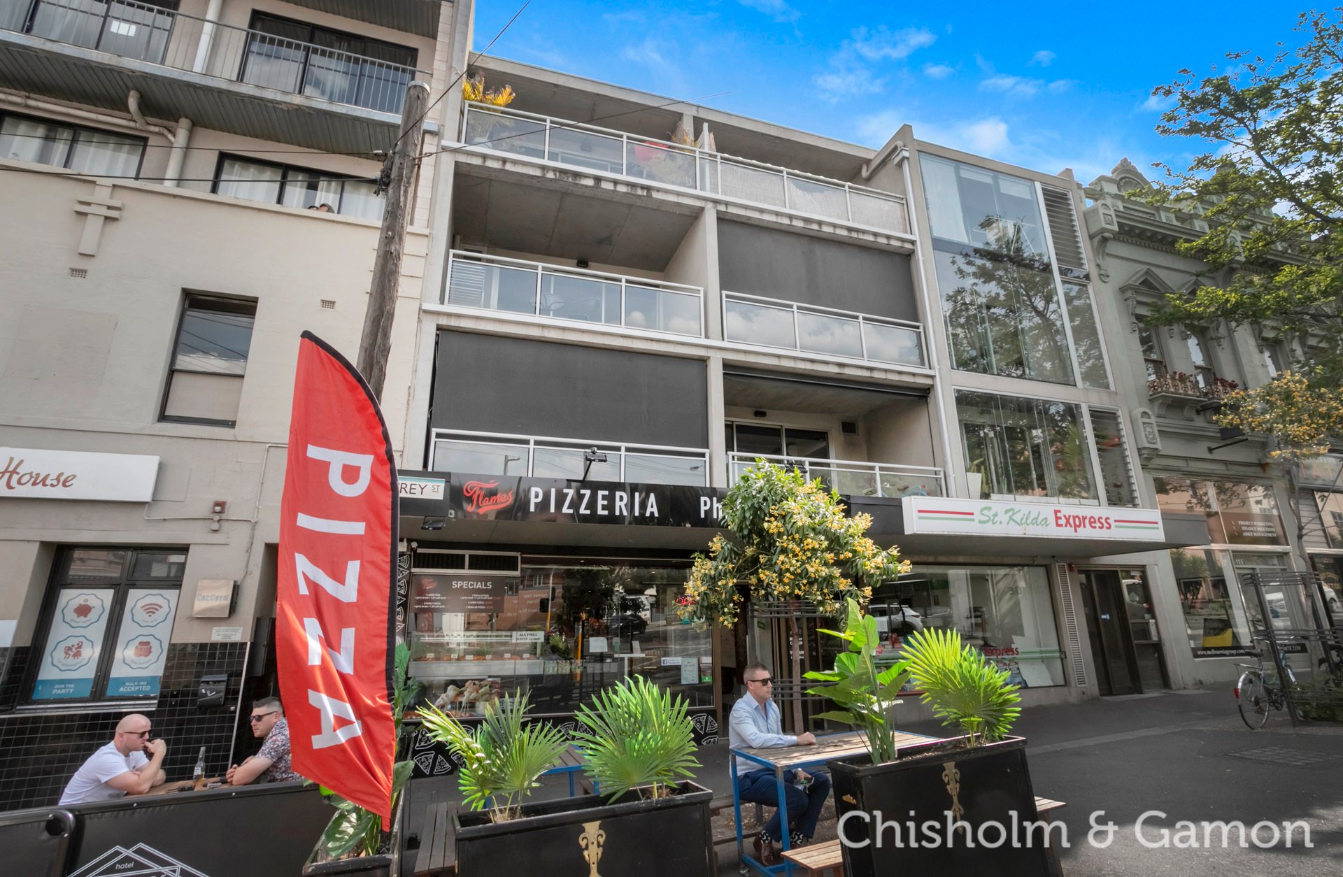 18/127 Grey Street, St Kilda image 2