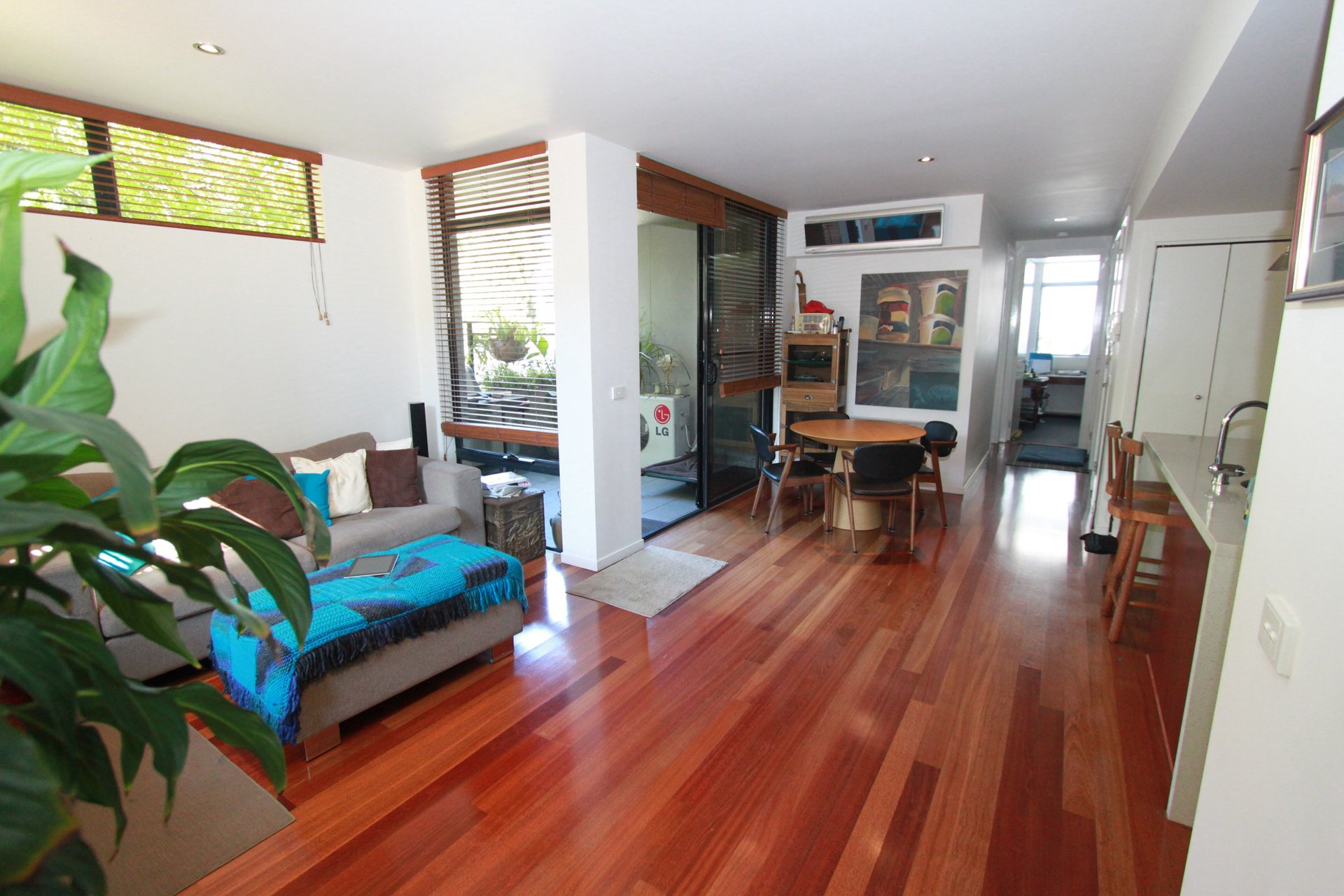 Property Gallery Thumbnail 3