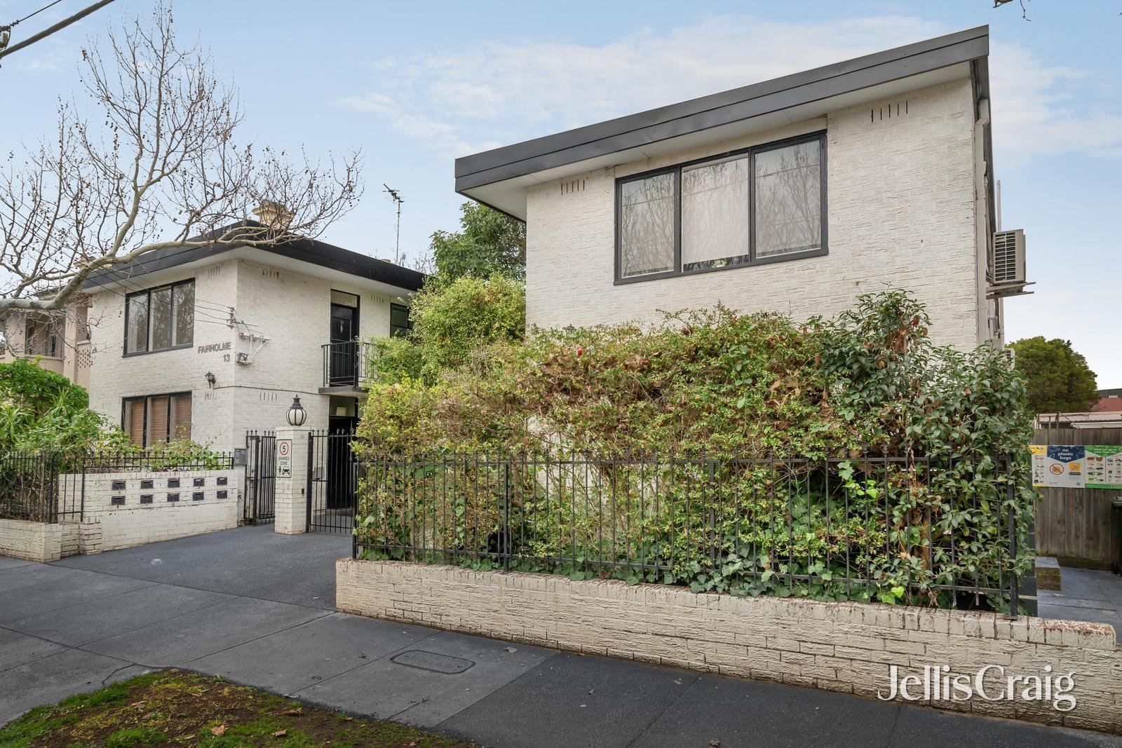 18/13 Crimea Street, St Kilda image 1