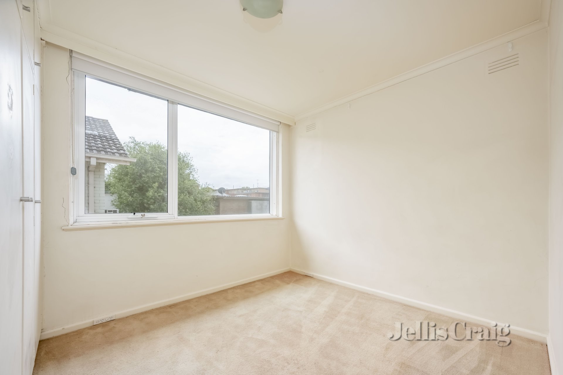 18/130 Alexandra Street, St Kilda East image 4