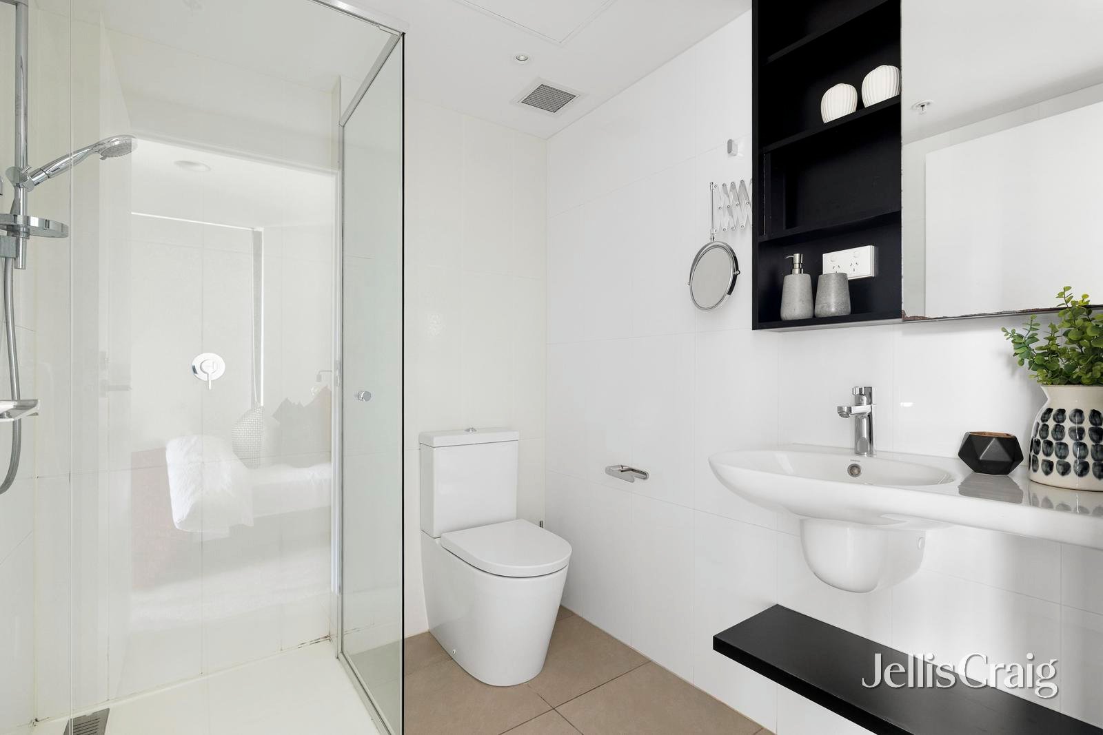 1813/27 Little Collins Street, Melbourne image 9