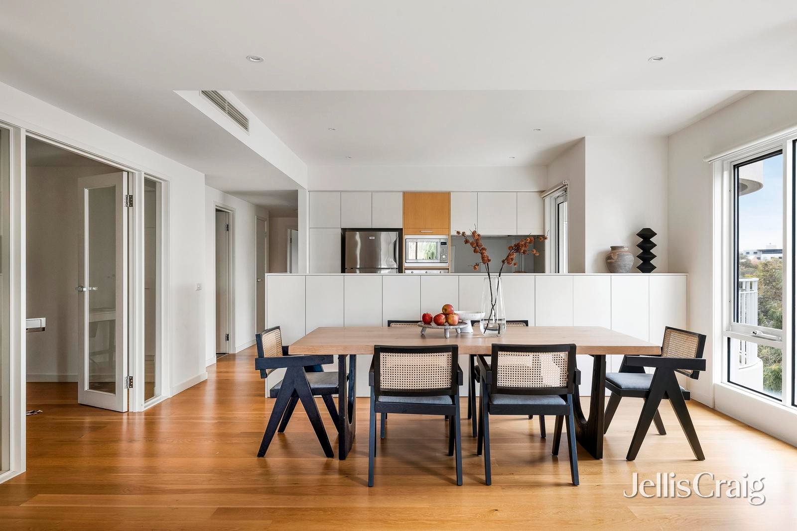 18/15 Liardet Street, Port Melbourne image 4