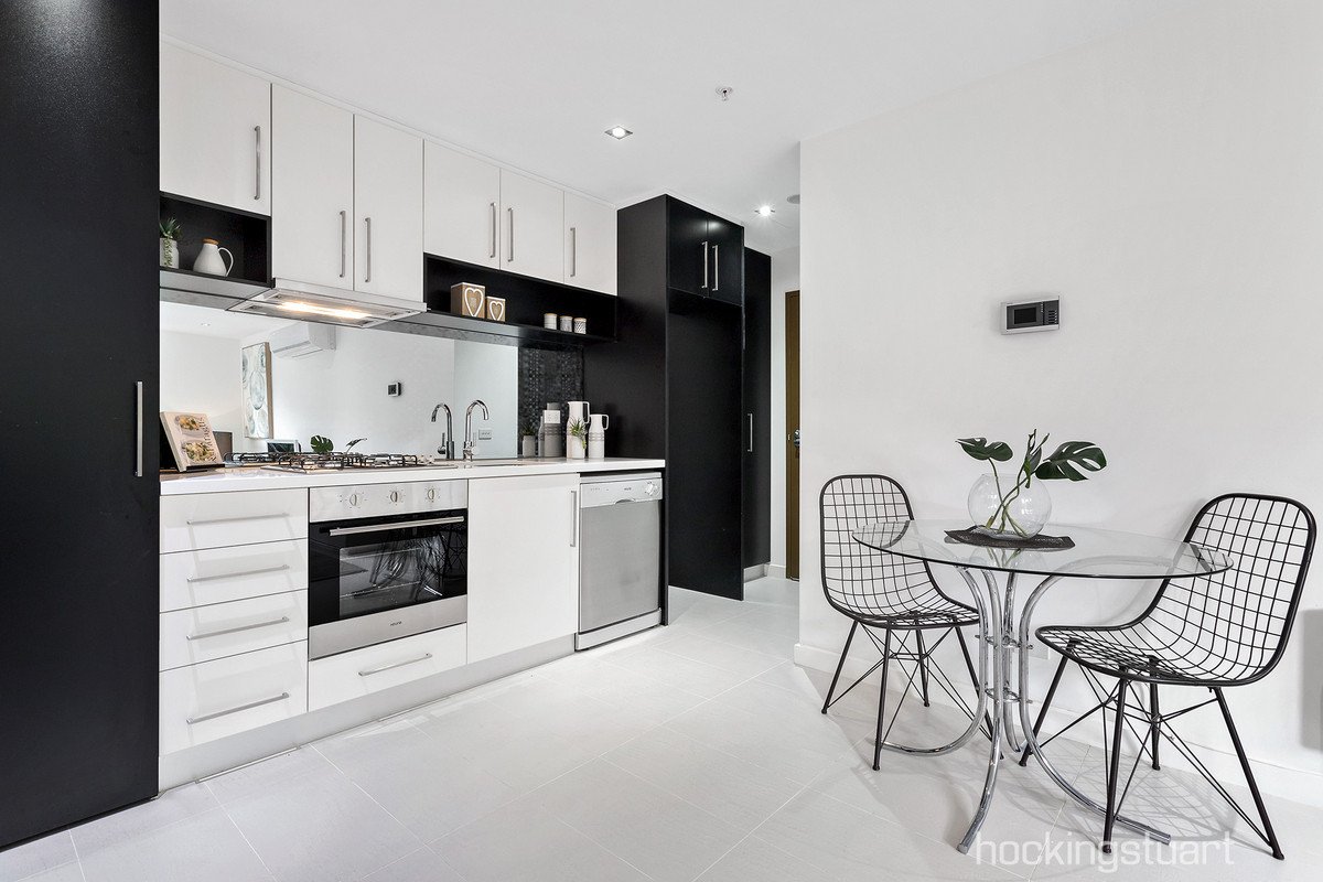 18/174 Riversdale Road, Hawthorn image 4