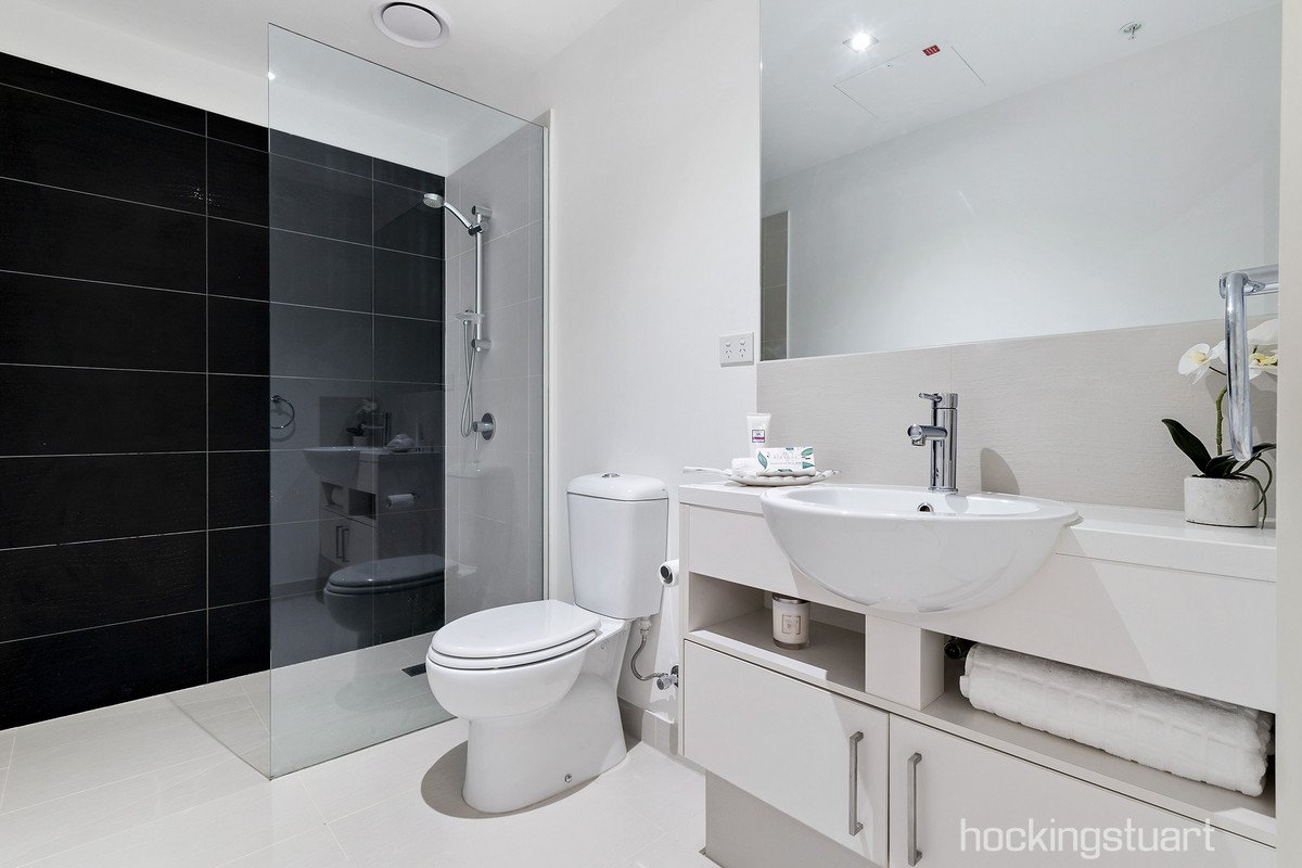 18/174 Riversdale Road, Hawthorn image 6