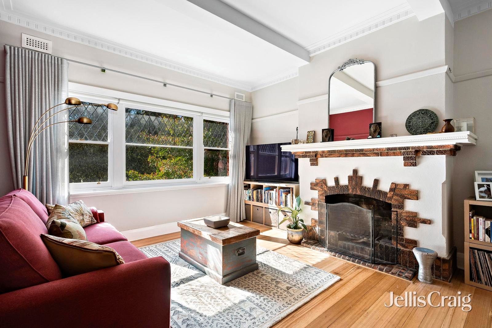 18/17a Milton Street, Elwood image 2