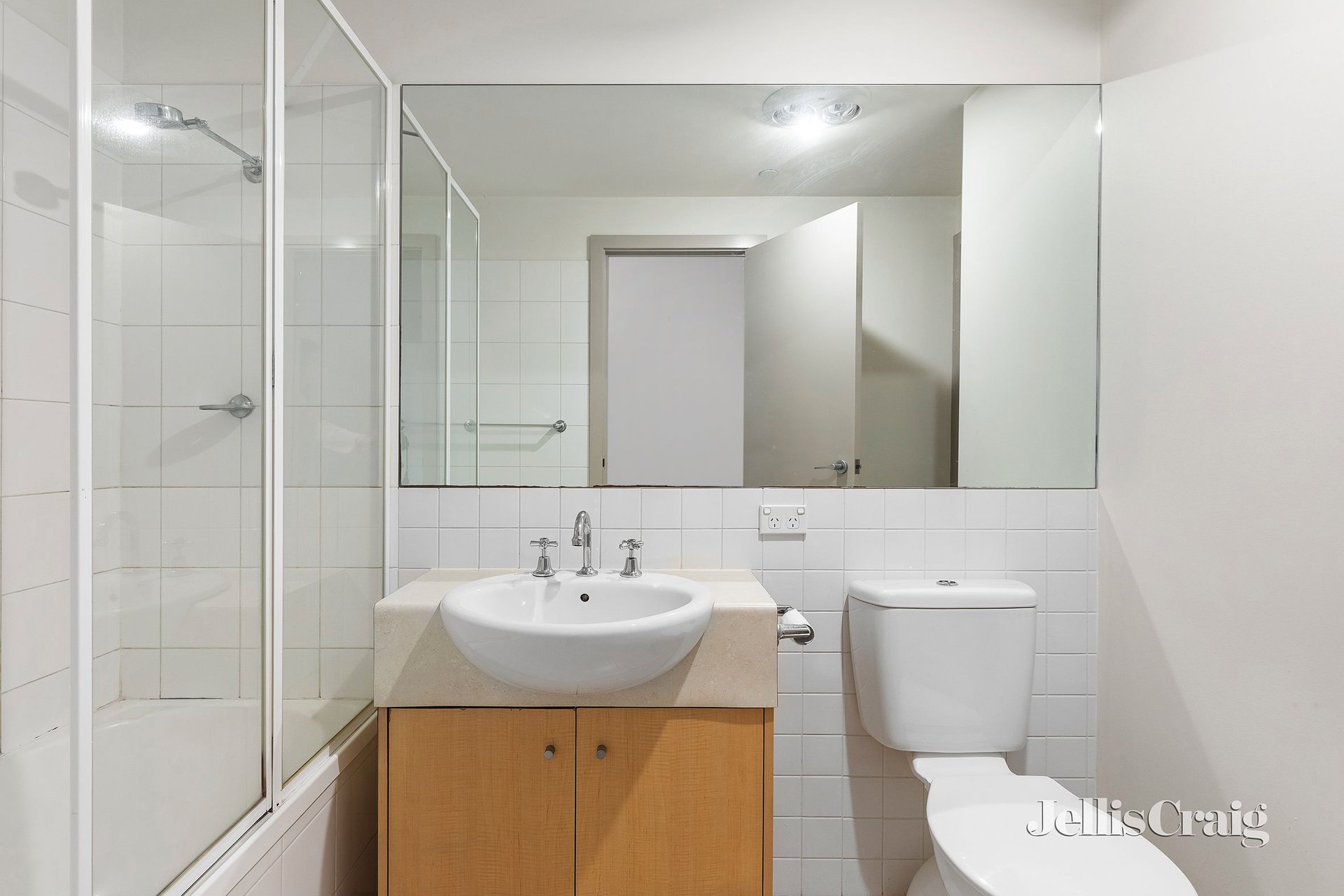 1/82 - 84 Mount Street, Heidelberg image 4