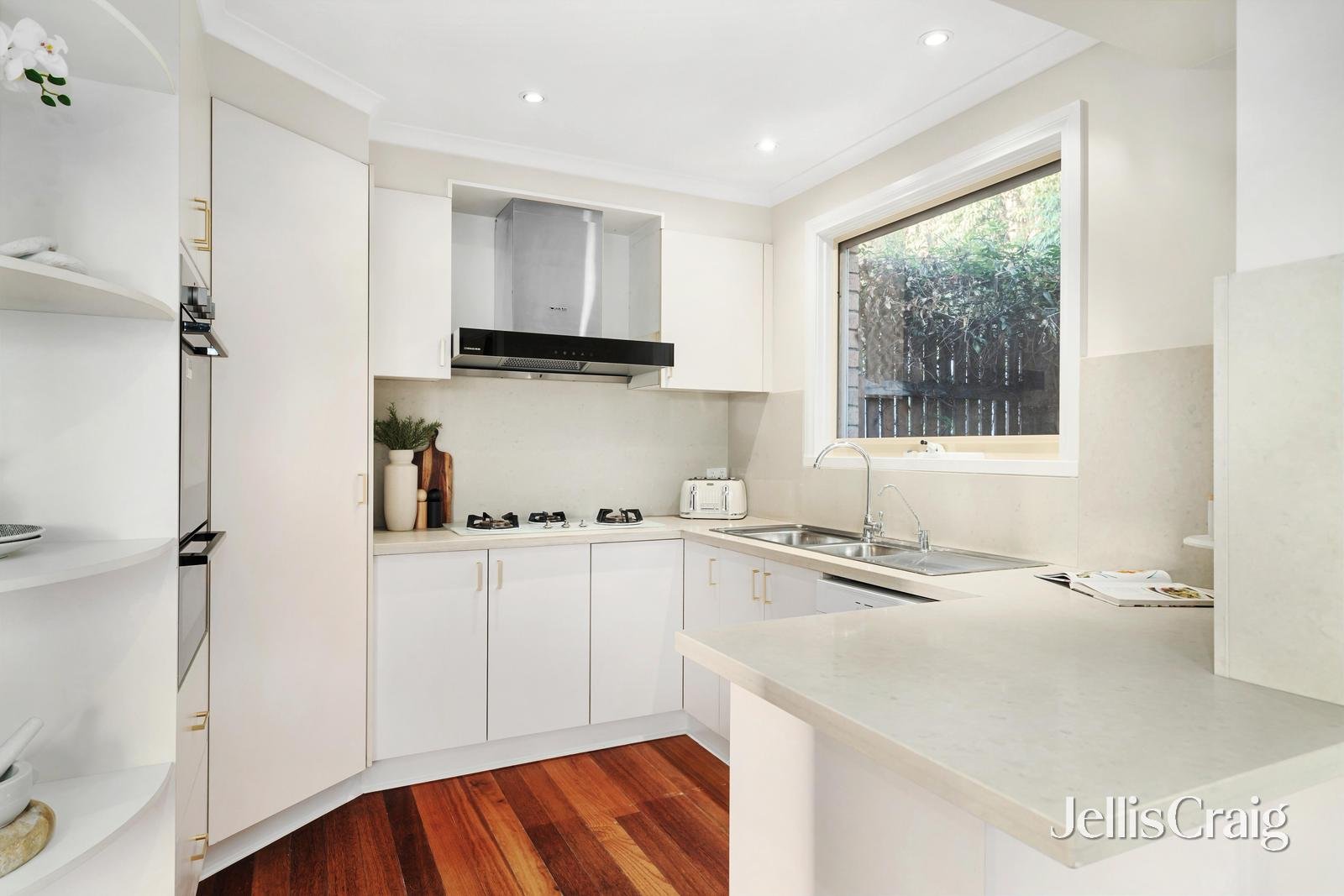 1/82-84 Tram Road, Doncaster image 3