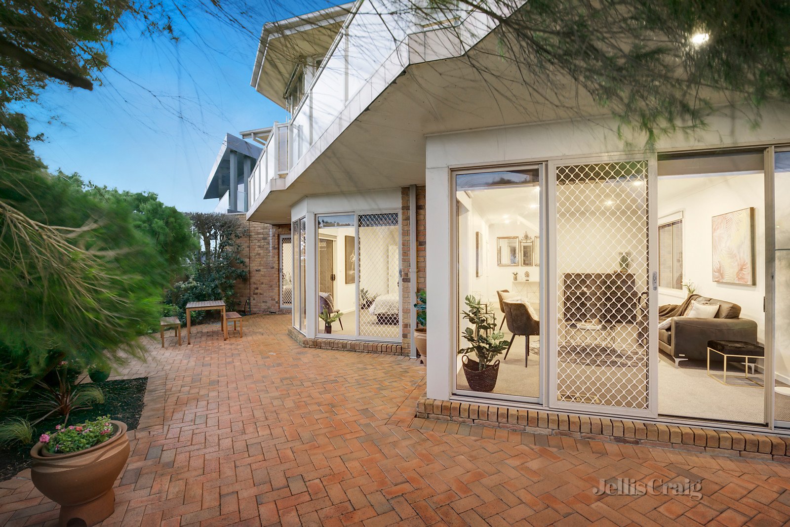 182 Beach Road, Parkdale image 3