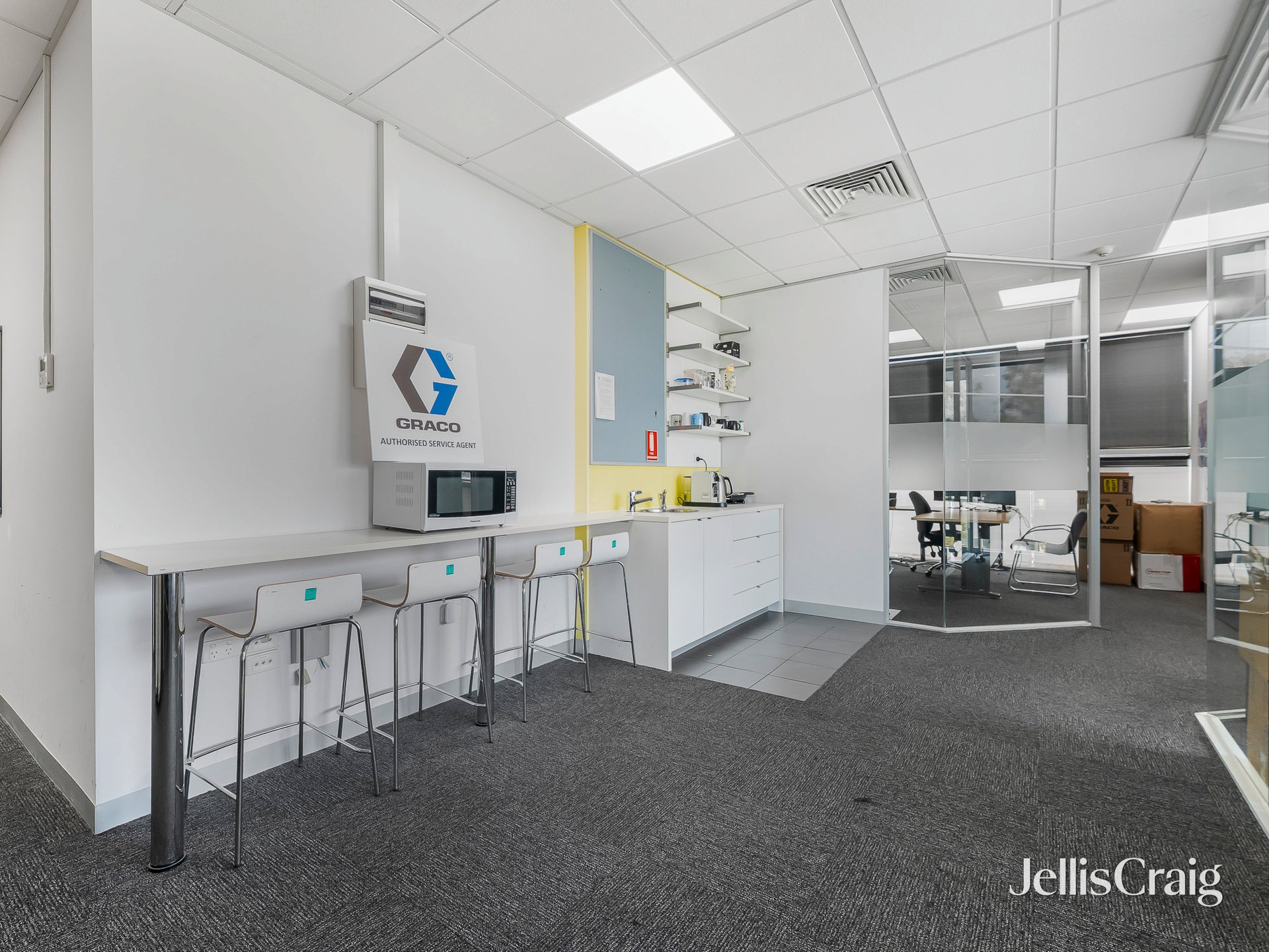 18/2 Enterprise Drive, Bundoora image 3
