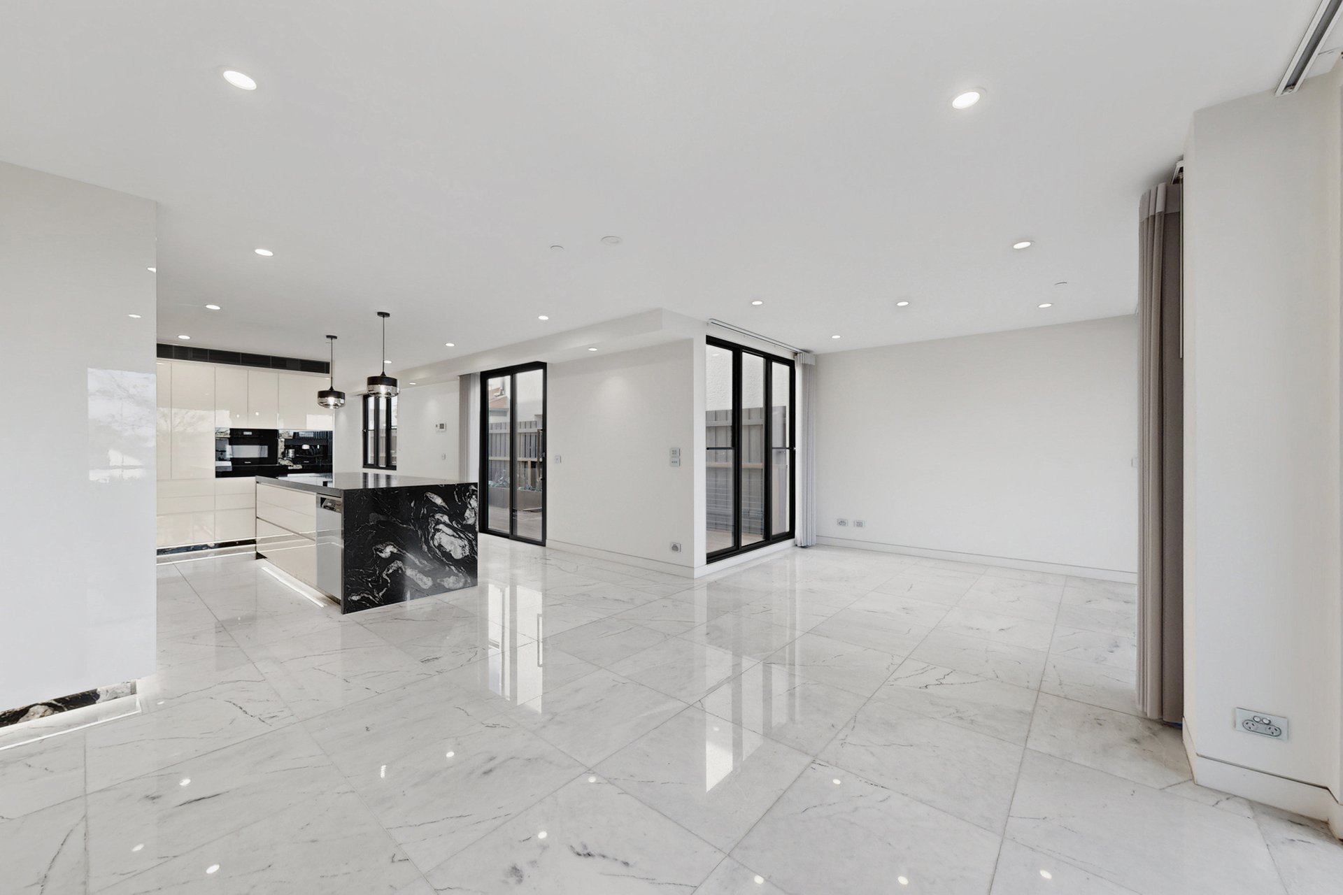 182 Esplanade, Brighton image 4