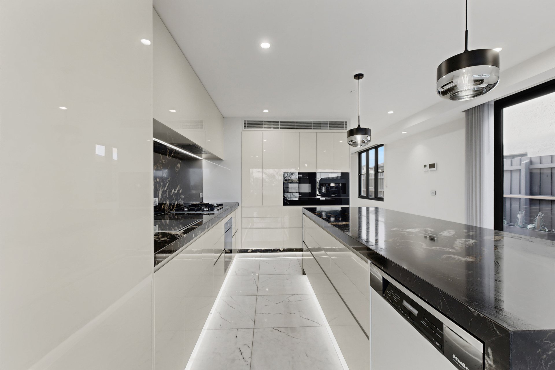 182 Esplanade, Brighton image 4