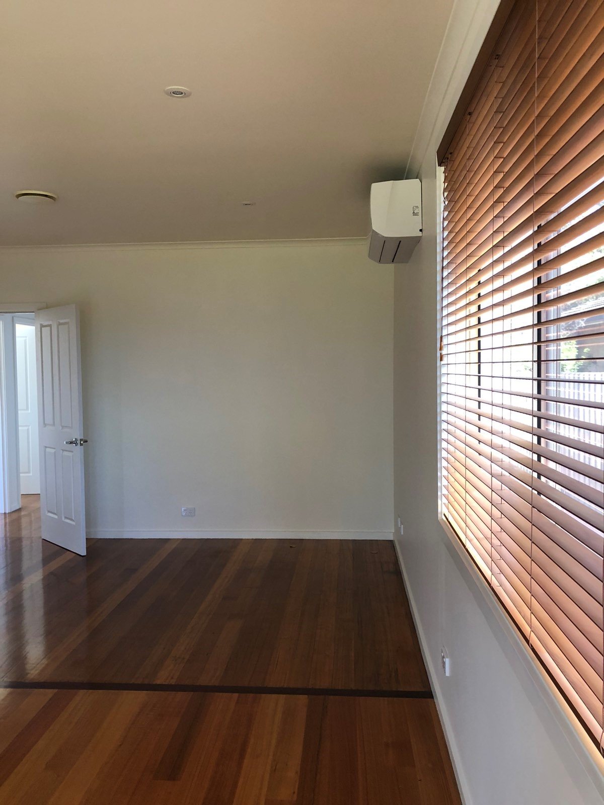 Property Gallery Thumbnail 7