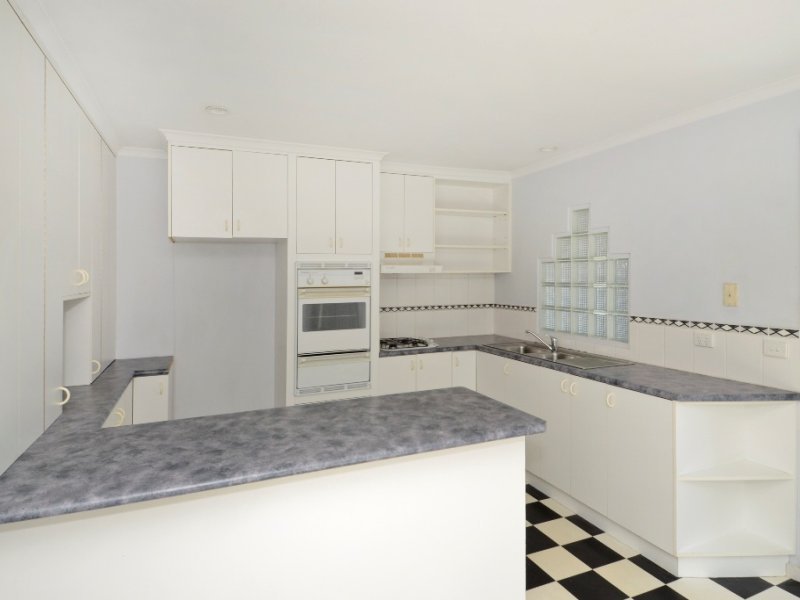 1/82 Gloucester Street, Grovedale image 3