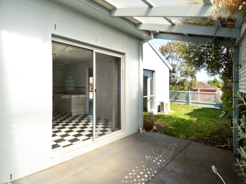 1/82 Gloucester Street, Grovedale image 6